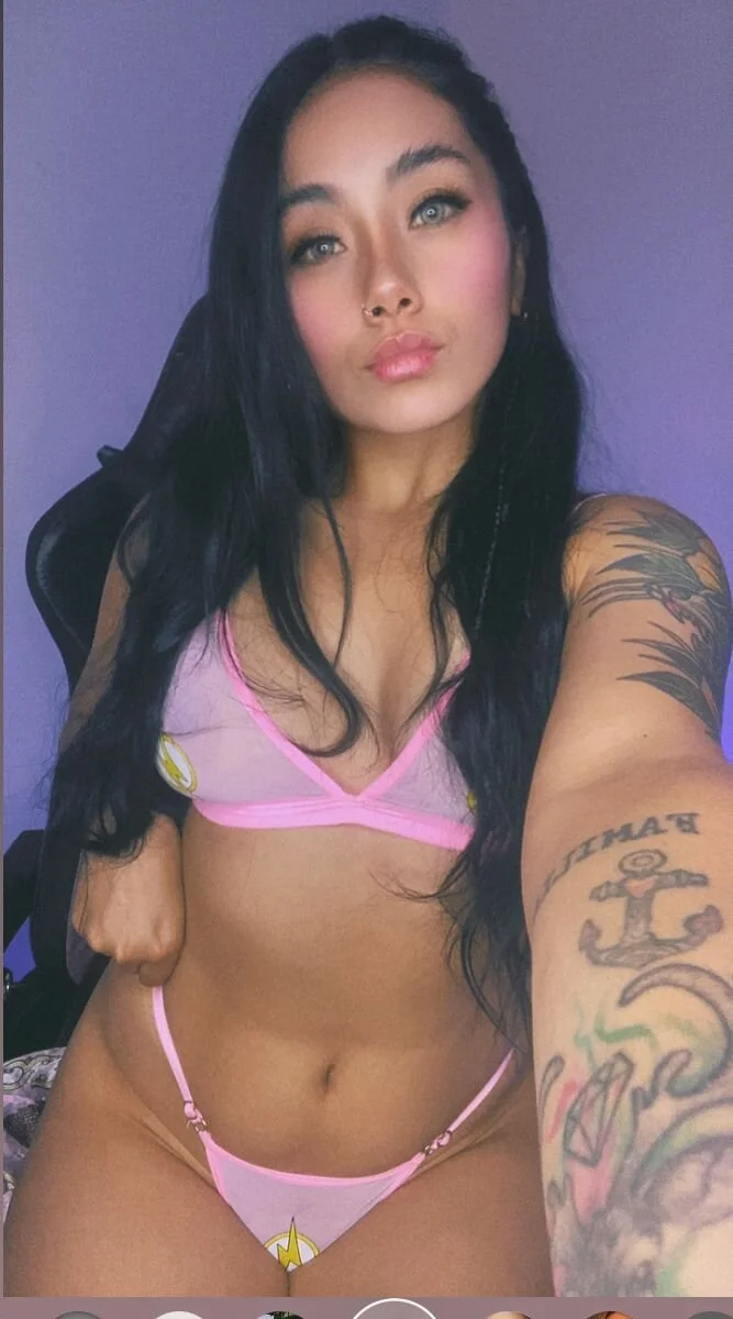 XXX Porn Photo of Nude Millie_bobby 10