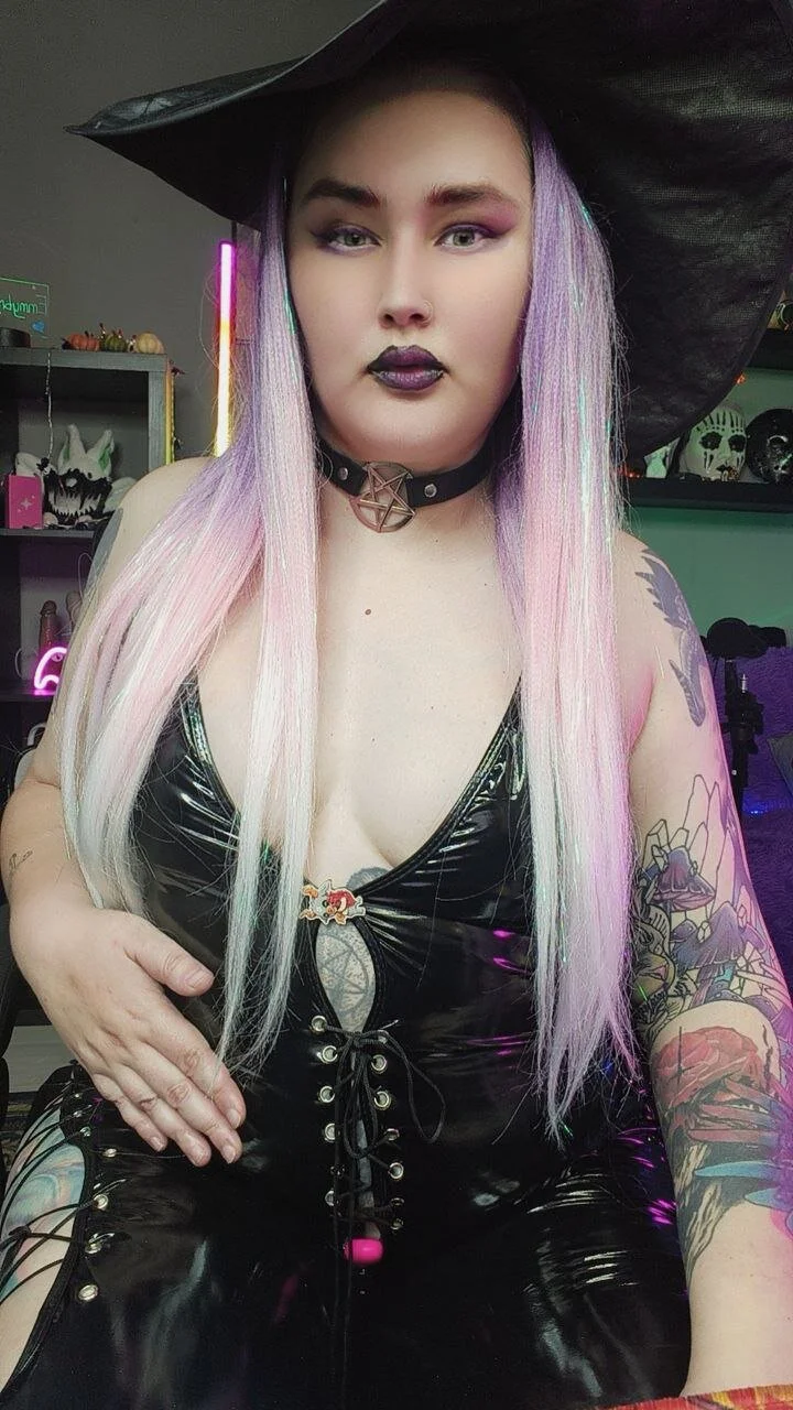 XXX Porn Photo of Nude Emmybrightj_ 40