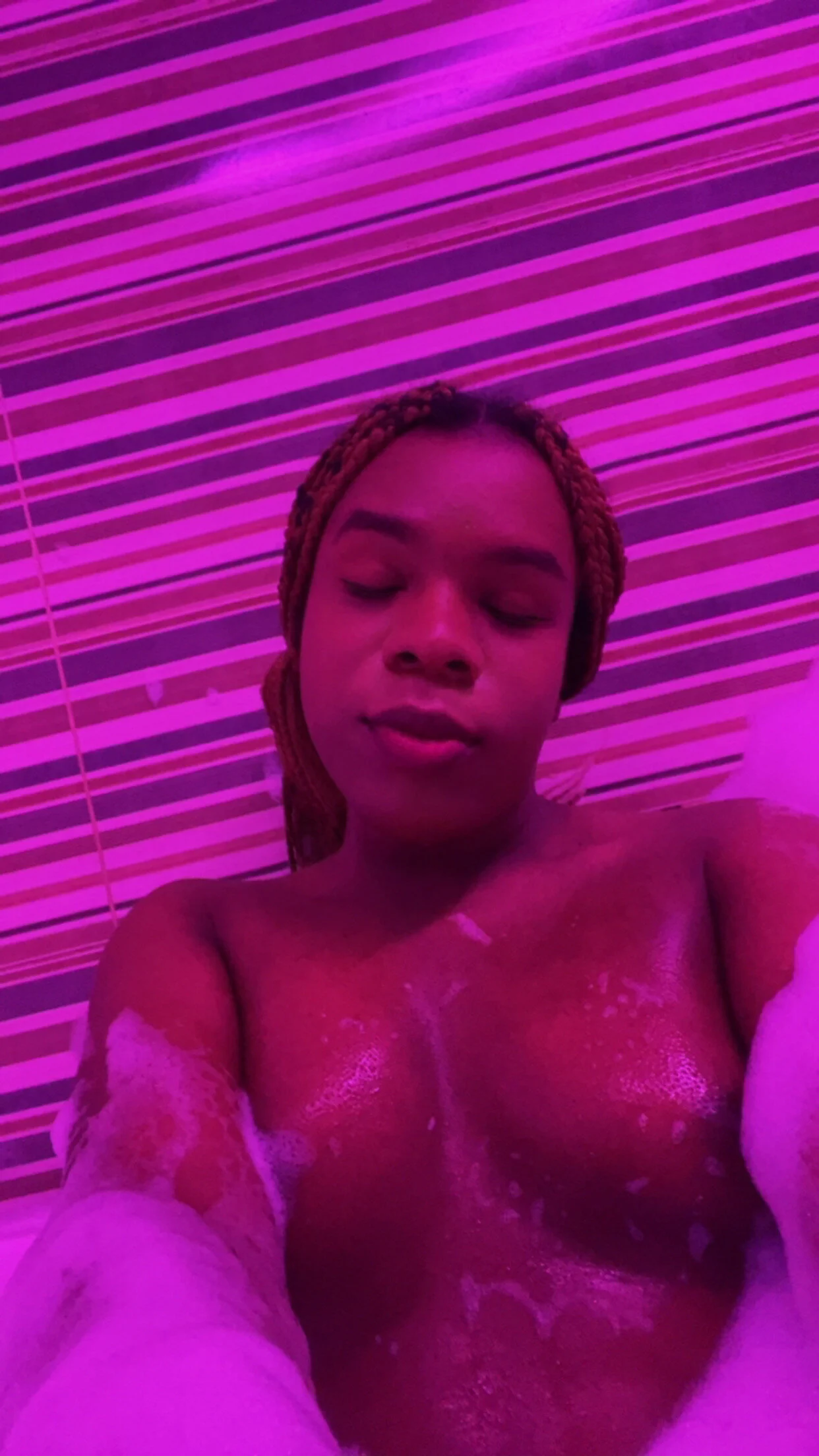 XXX Porn Photo of Nude LicyEvans1 11