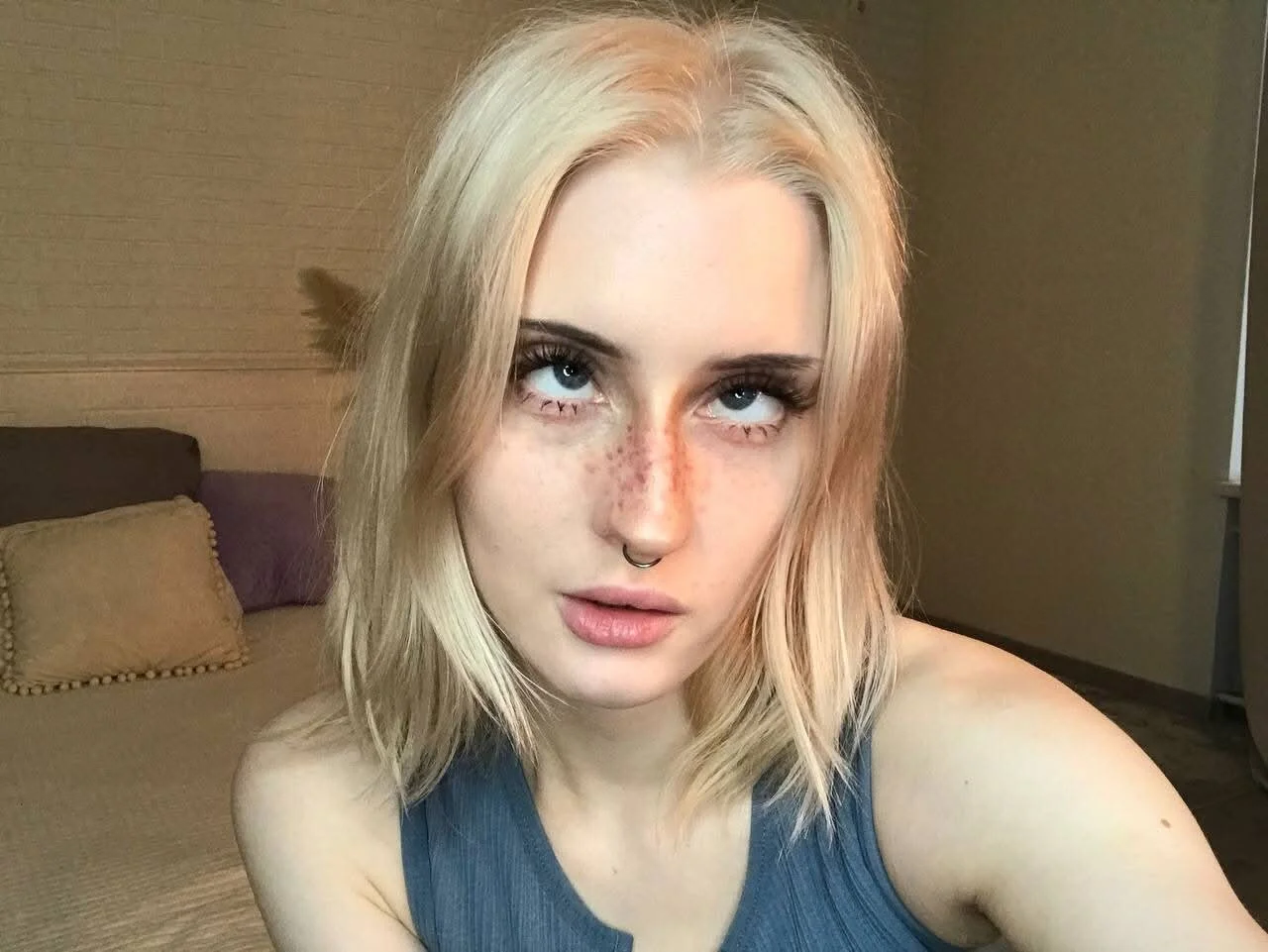 XXX Porn Photo of Nude oh__lily 2