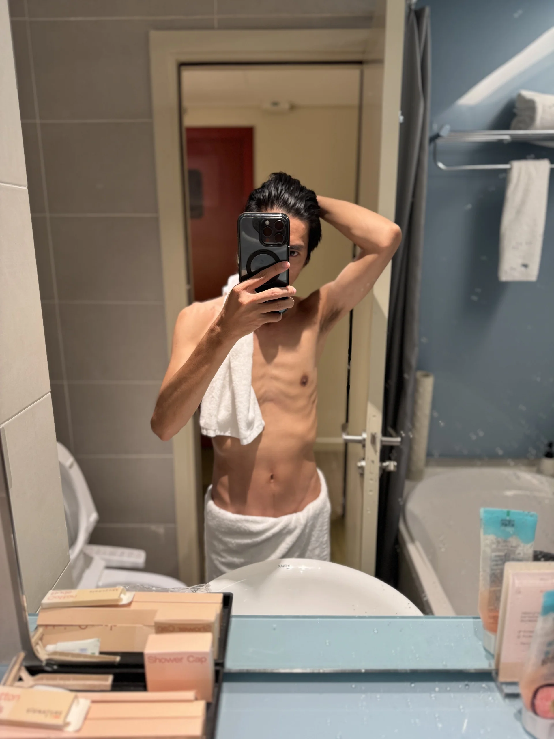 XXX Porn Photo of Nude Henrycum2 3