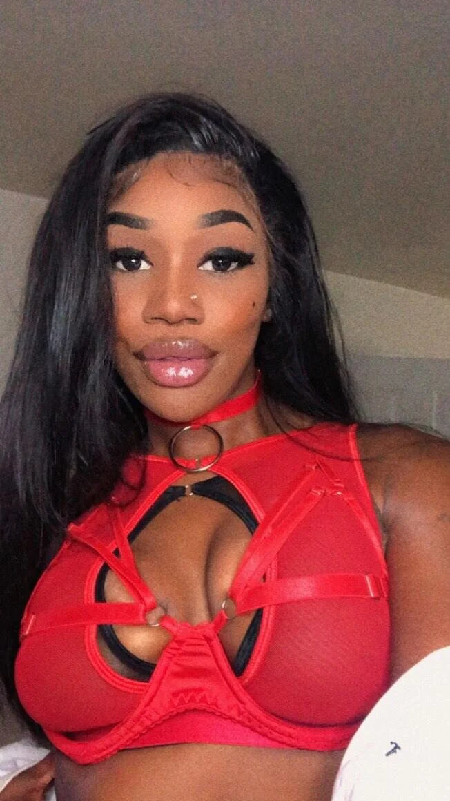 XXX Porn Photo of Nude emm-jay 6