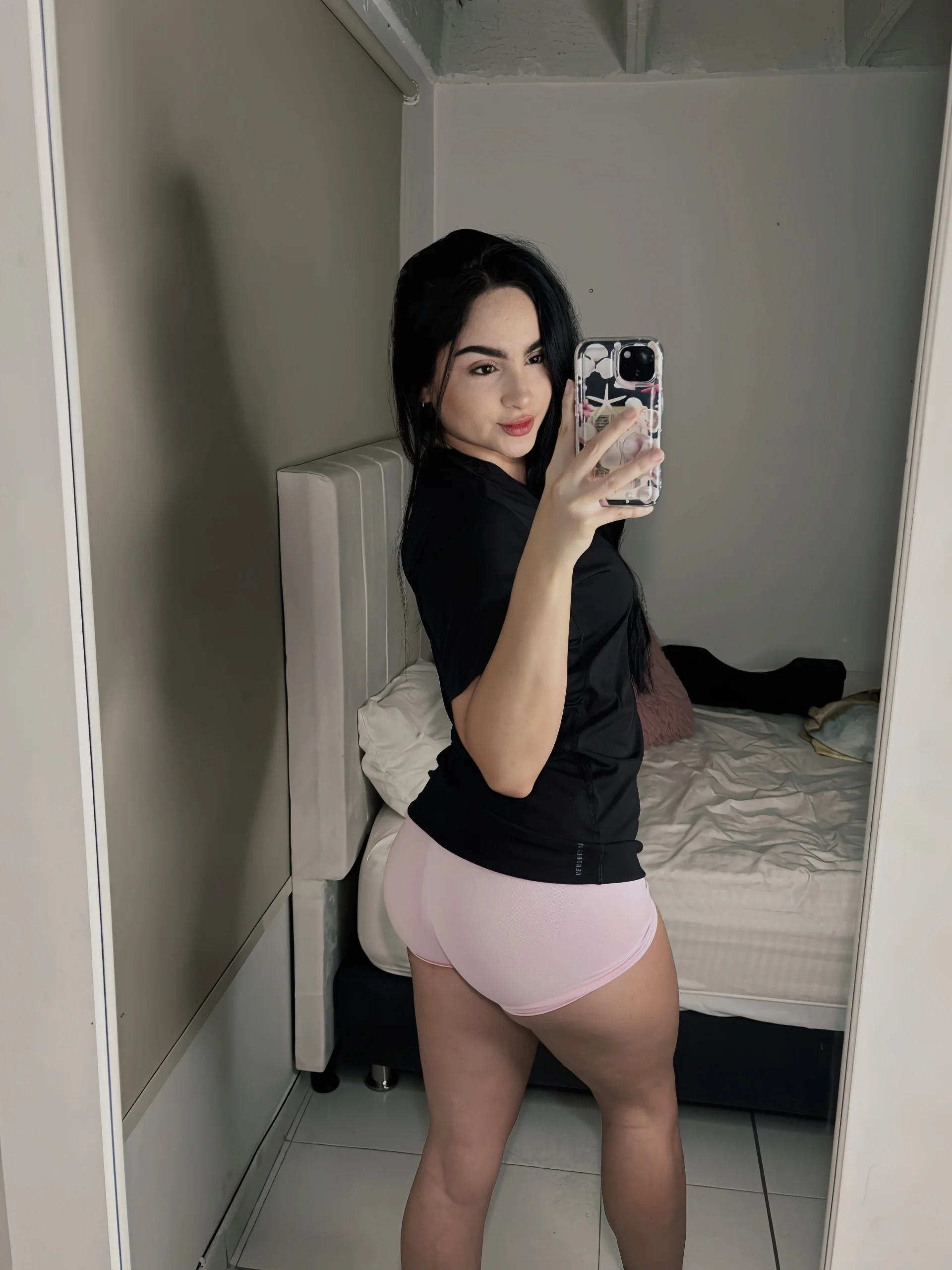 XXX Porn Photo of Nude Im_Sierra 1