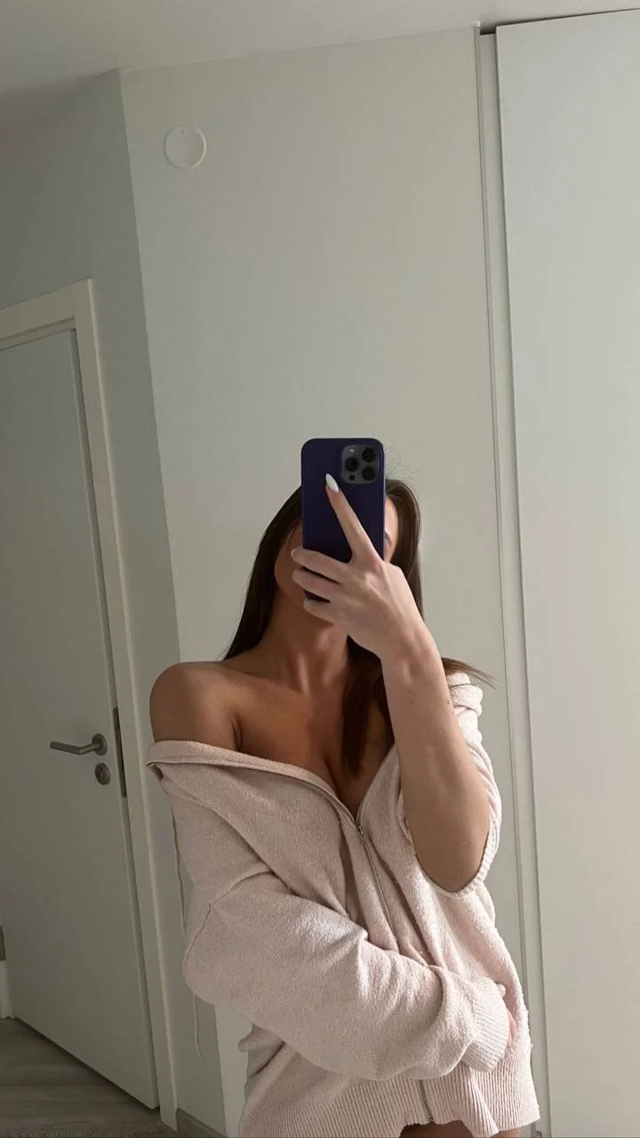 XXX Porn Photo of Nude Elizebeth_Parker 5