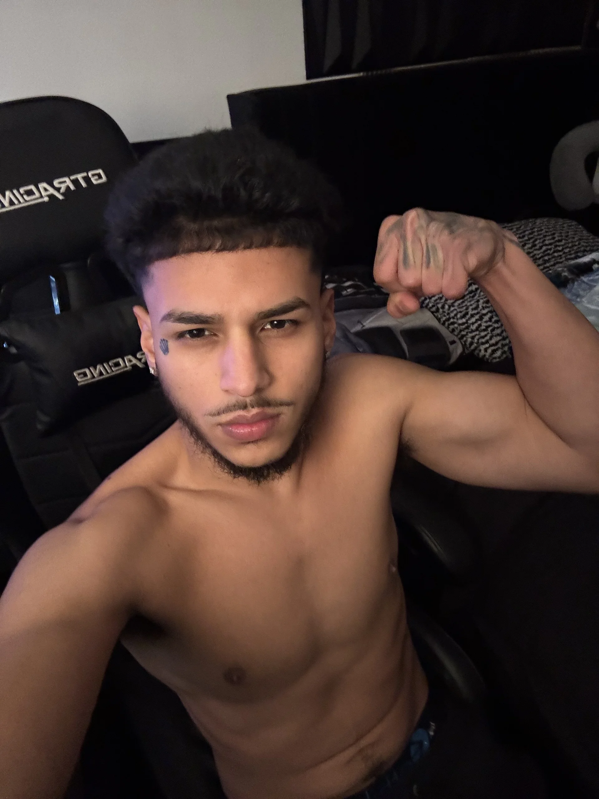 XXX Porn Photo of Nude handsome_dick_swanger 5