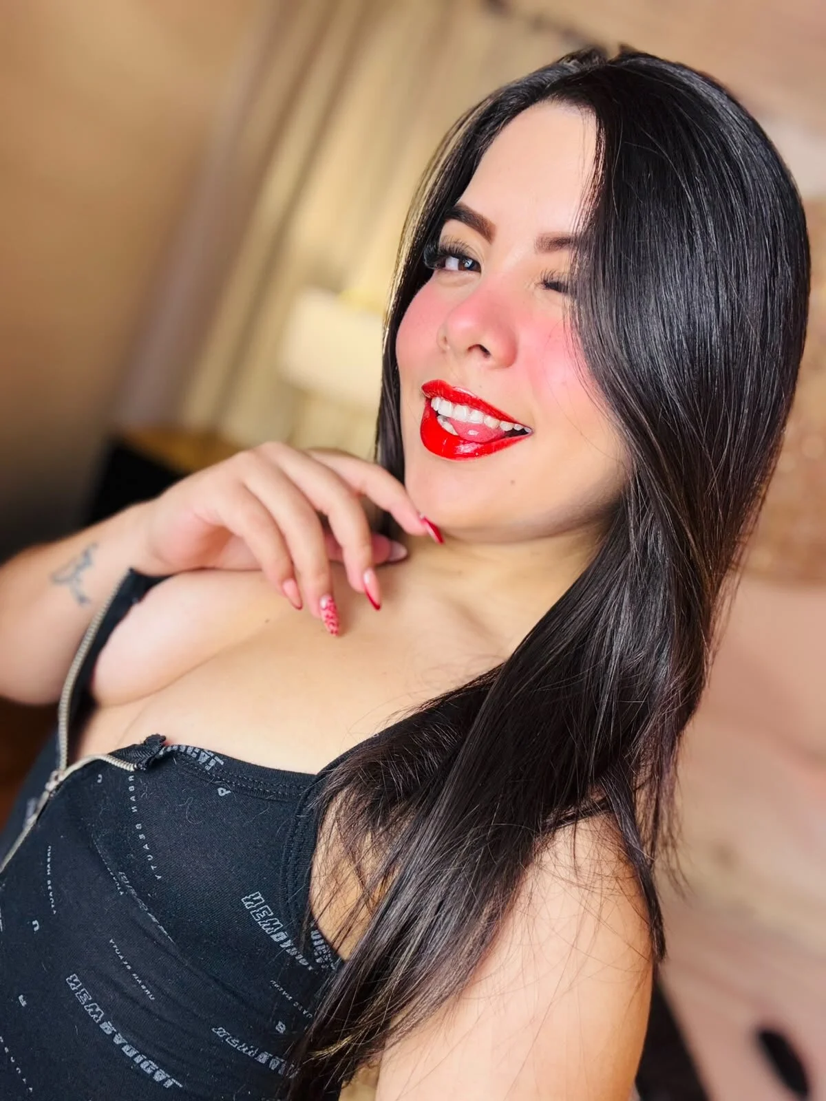 XXX Porn Photo of Nude Isabella_Rios_ 9