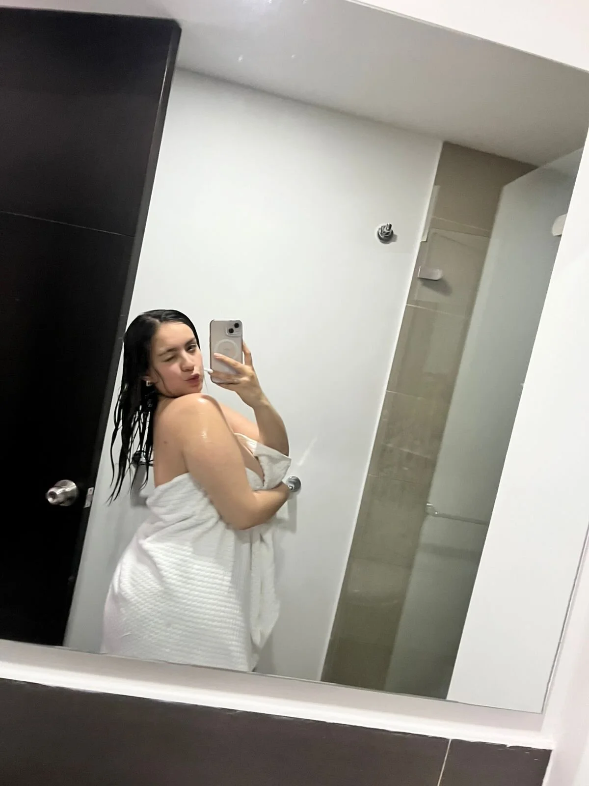 XXX Porn Photo of Nude Cloee_Rainbow1 10