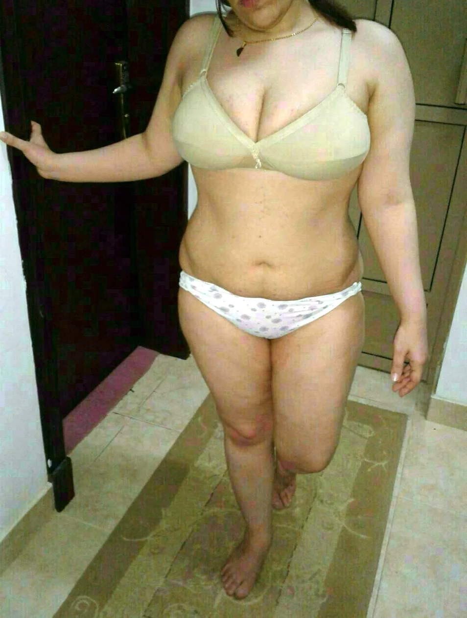 XXX Porn Photo of Nude Madhubala111 1