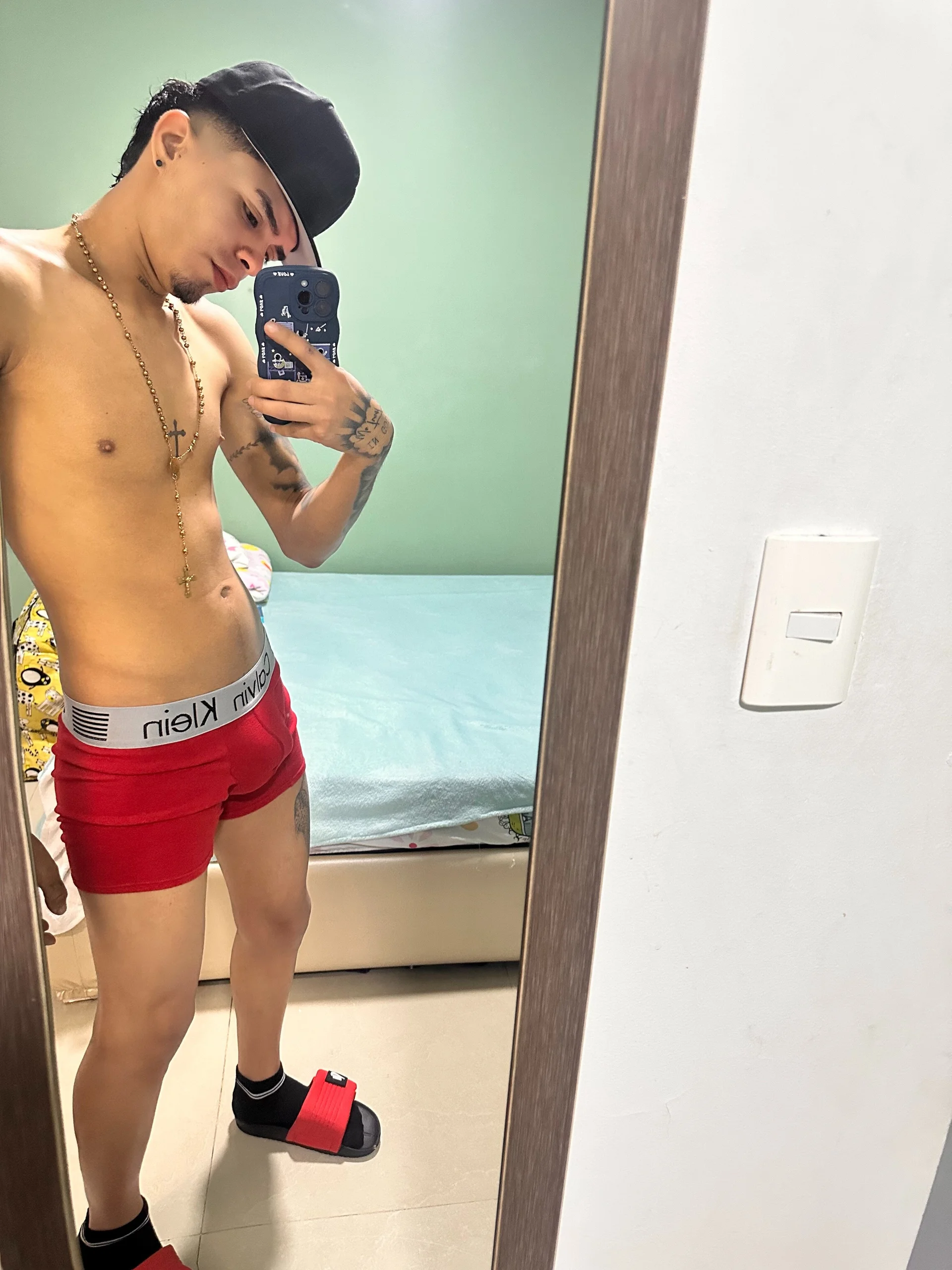 XXX Porn Photo of Nude huge_Santiago 9