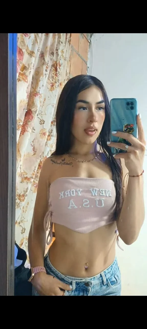 XXX Porn Photo of Nude Eimy_Blum 2