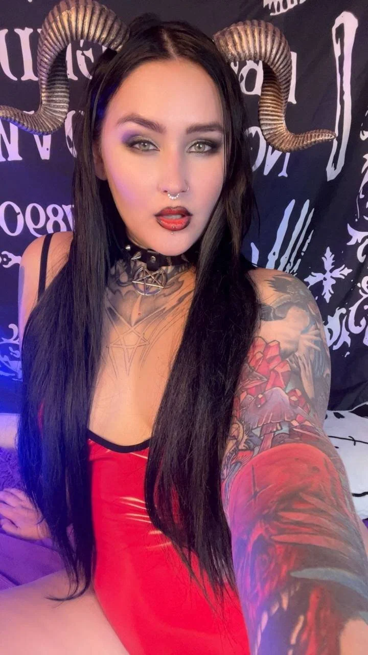 XXX Porn Photo of Nude Emmybrightj_ 9
