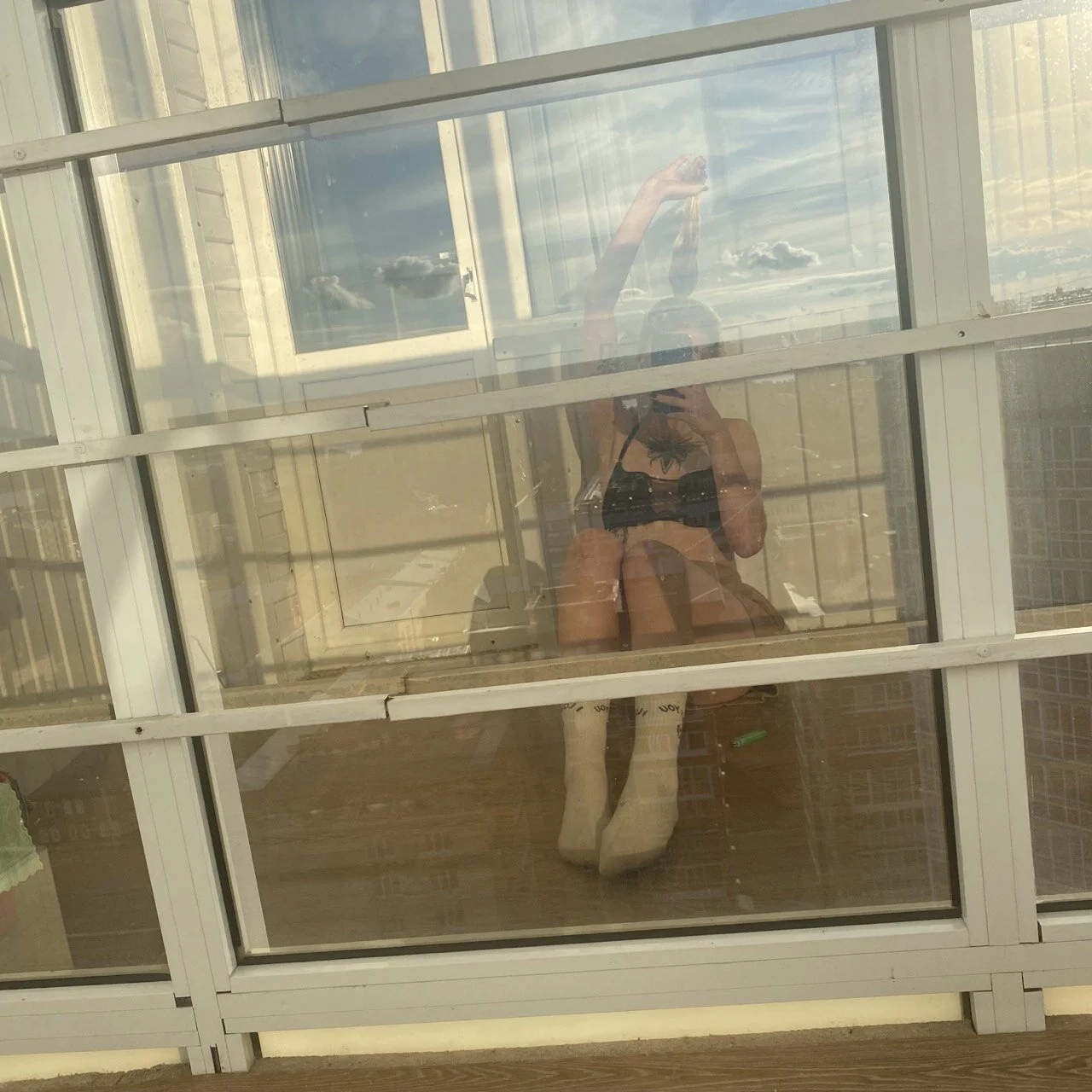 XXX Porn Photo of Nude BlondeBun 6