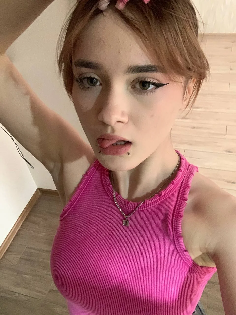 XXX Porn Photo of Nude liana_kisses 9