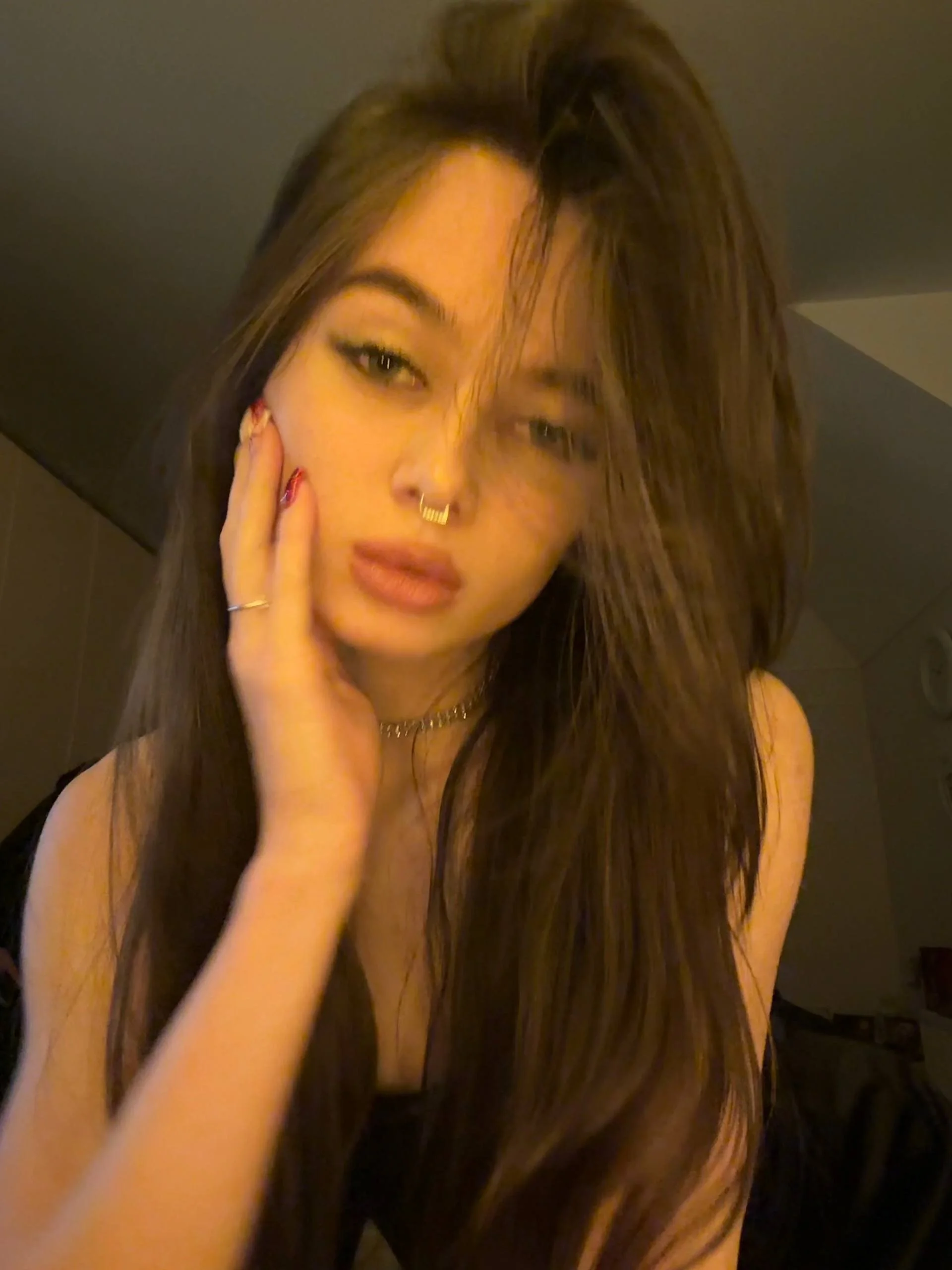 XXX Porn Photo of Nude YvonneRobes 16