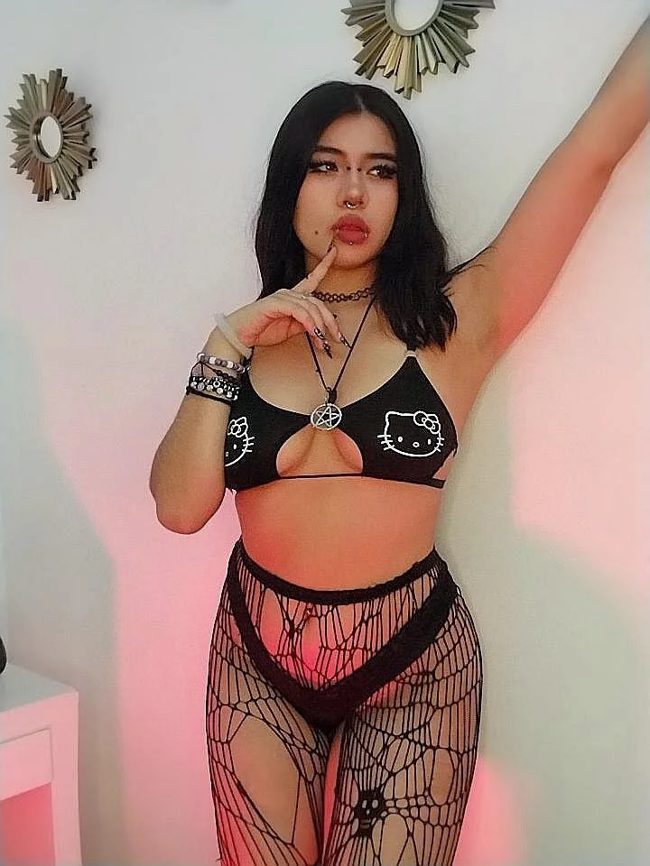 XXX Porn Photo of Nude pinkk_deemon 12