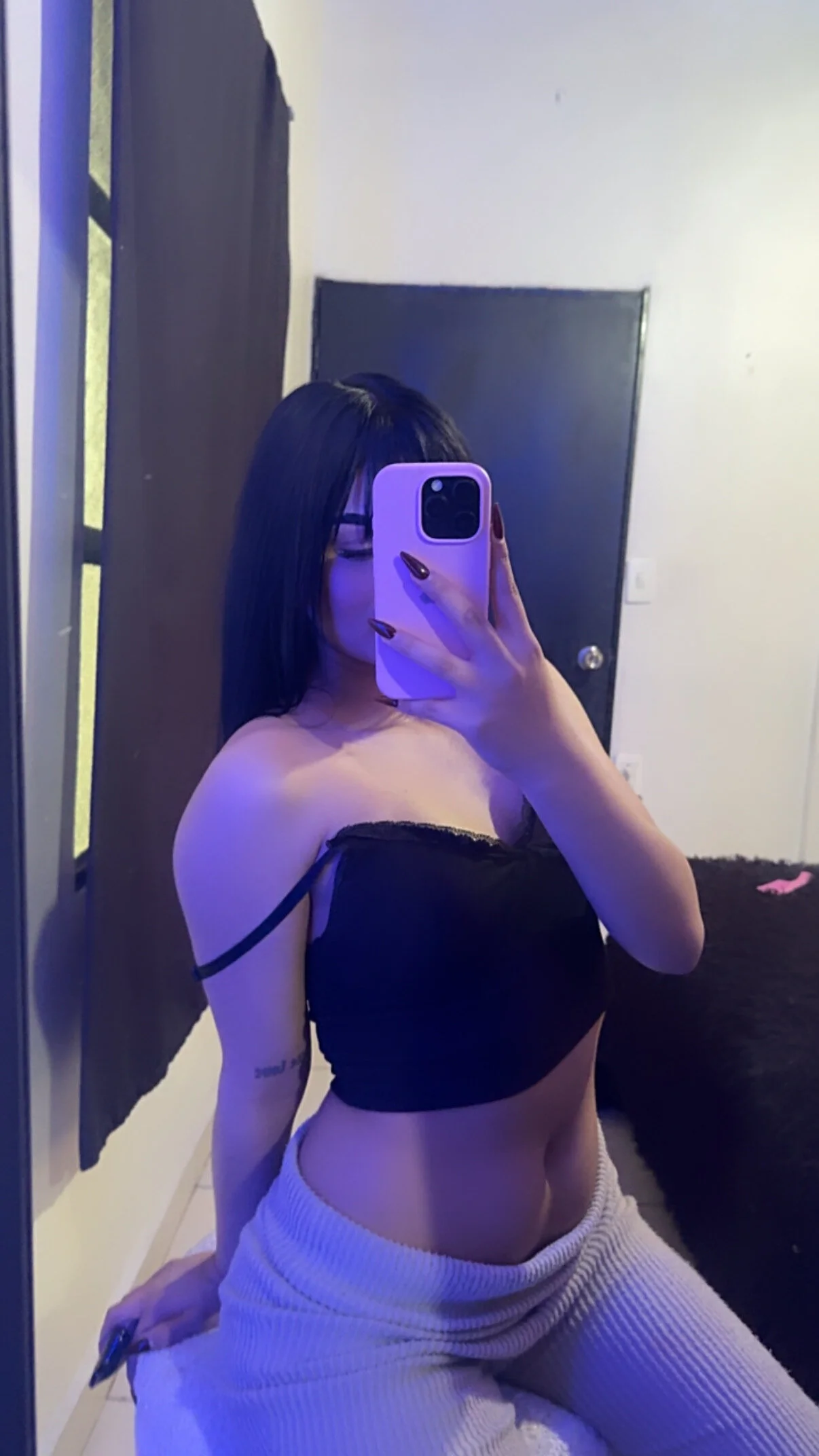 XXX Porn Photo of Nude LARIISSAEVANS 36