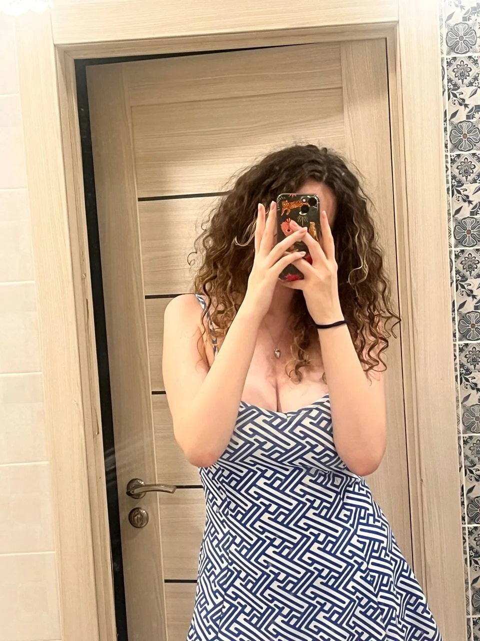 XXX Porn Photo of Nude ellymoors 3