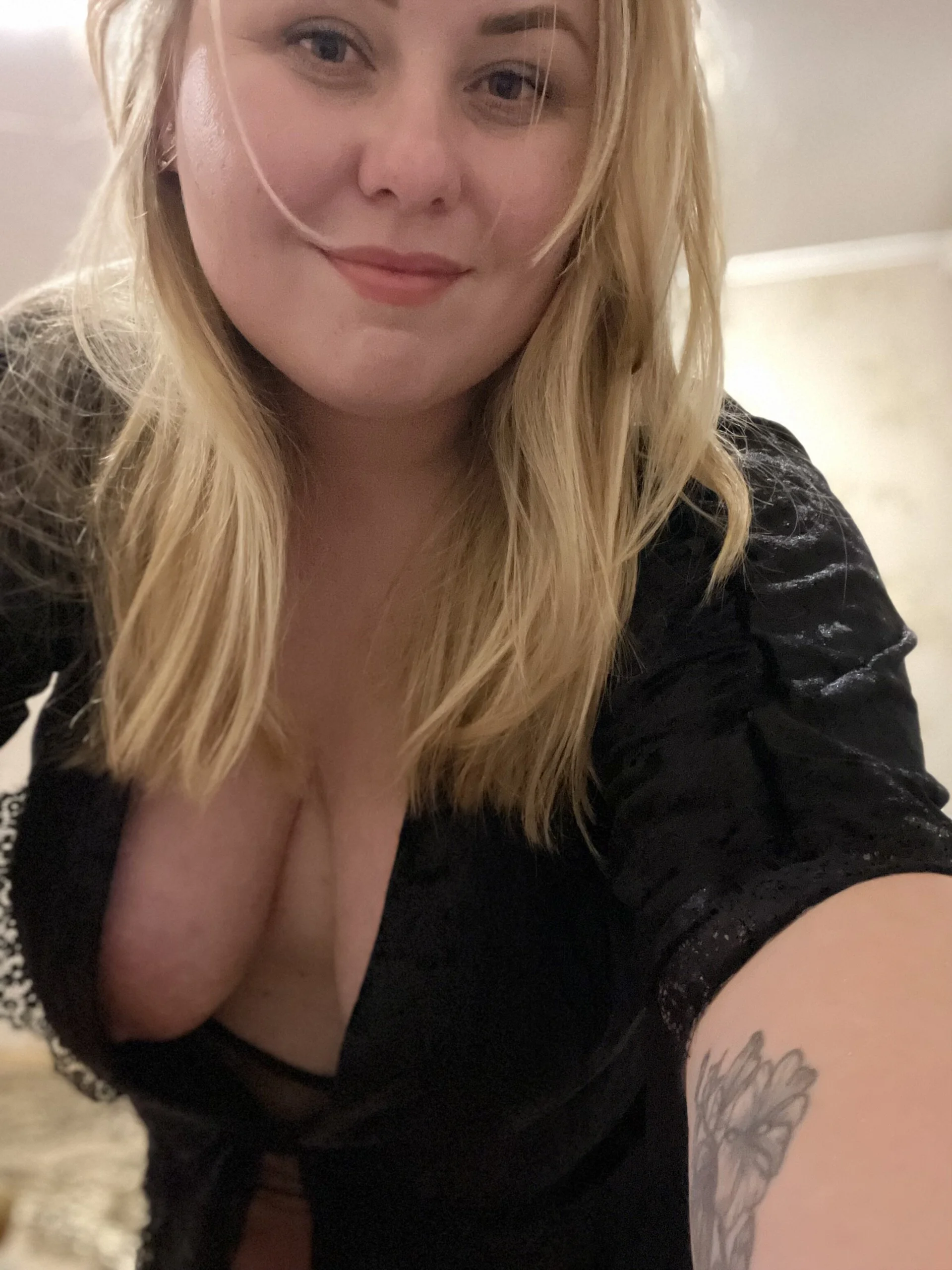 XXX Porn Photo of Nude Mommy-girl-Lola 4