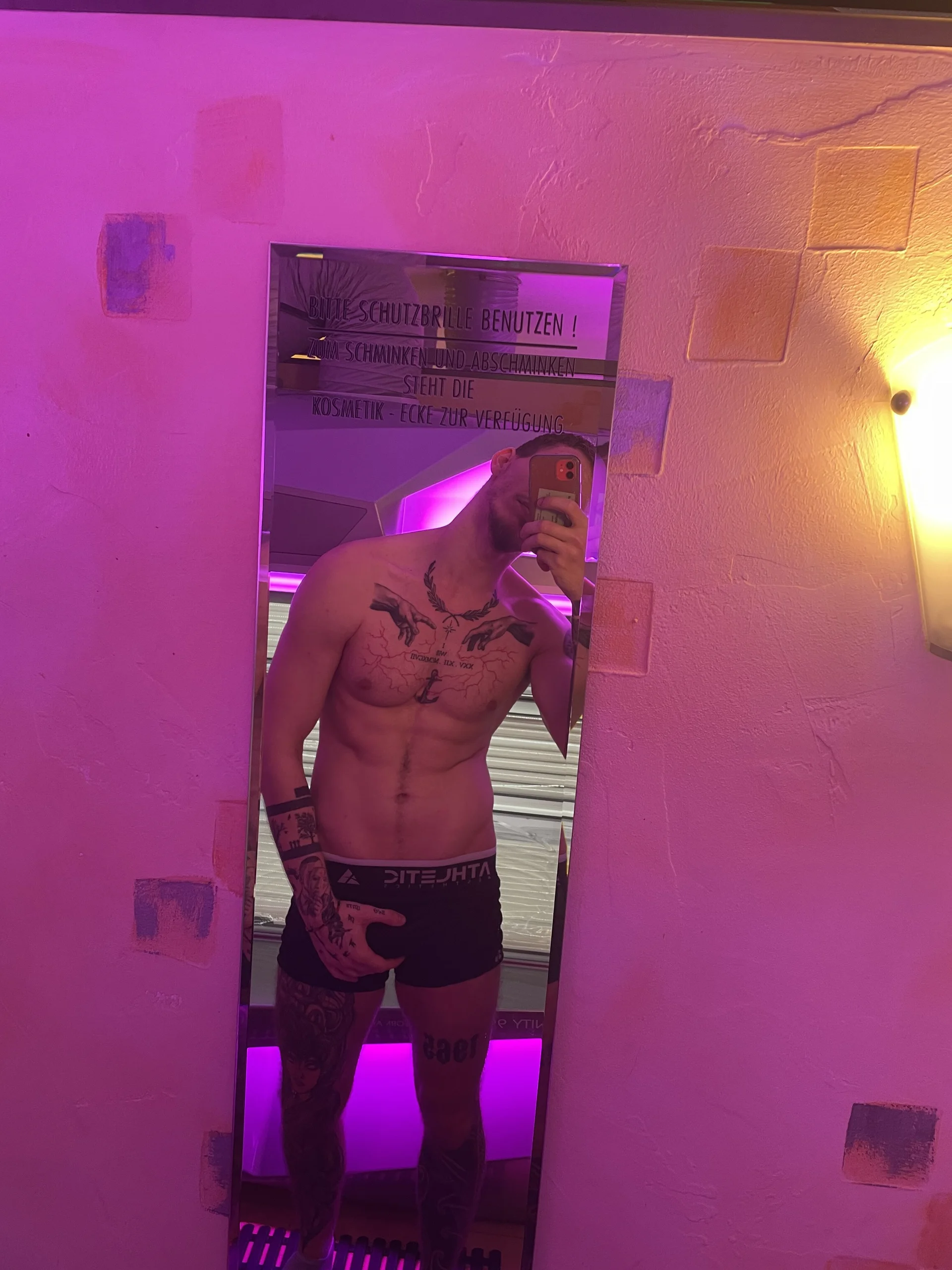 XXX Porn Photo of Nude MaskedTrainer_official 7