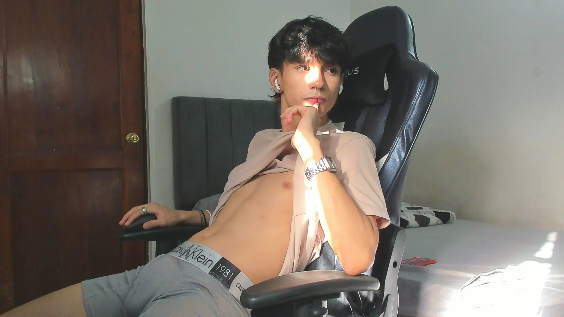 XXX Porn Photo of Nude cute_diego_ 3