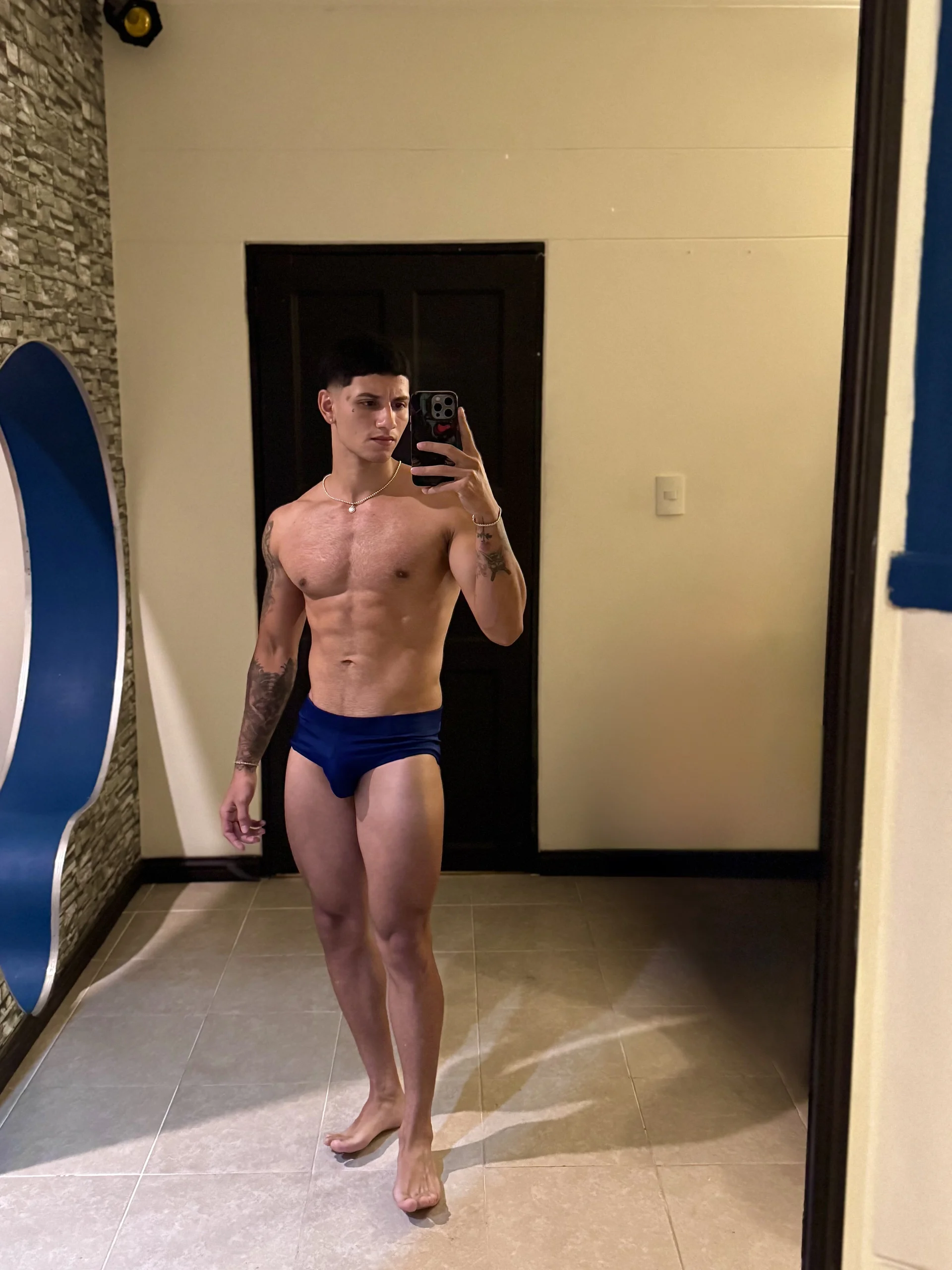 XXX Porn Photo of Nude davis_alx1 2