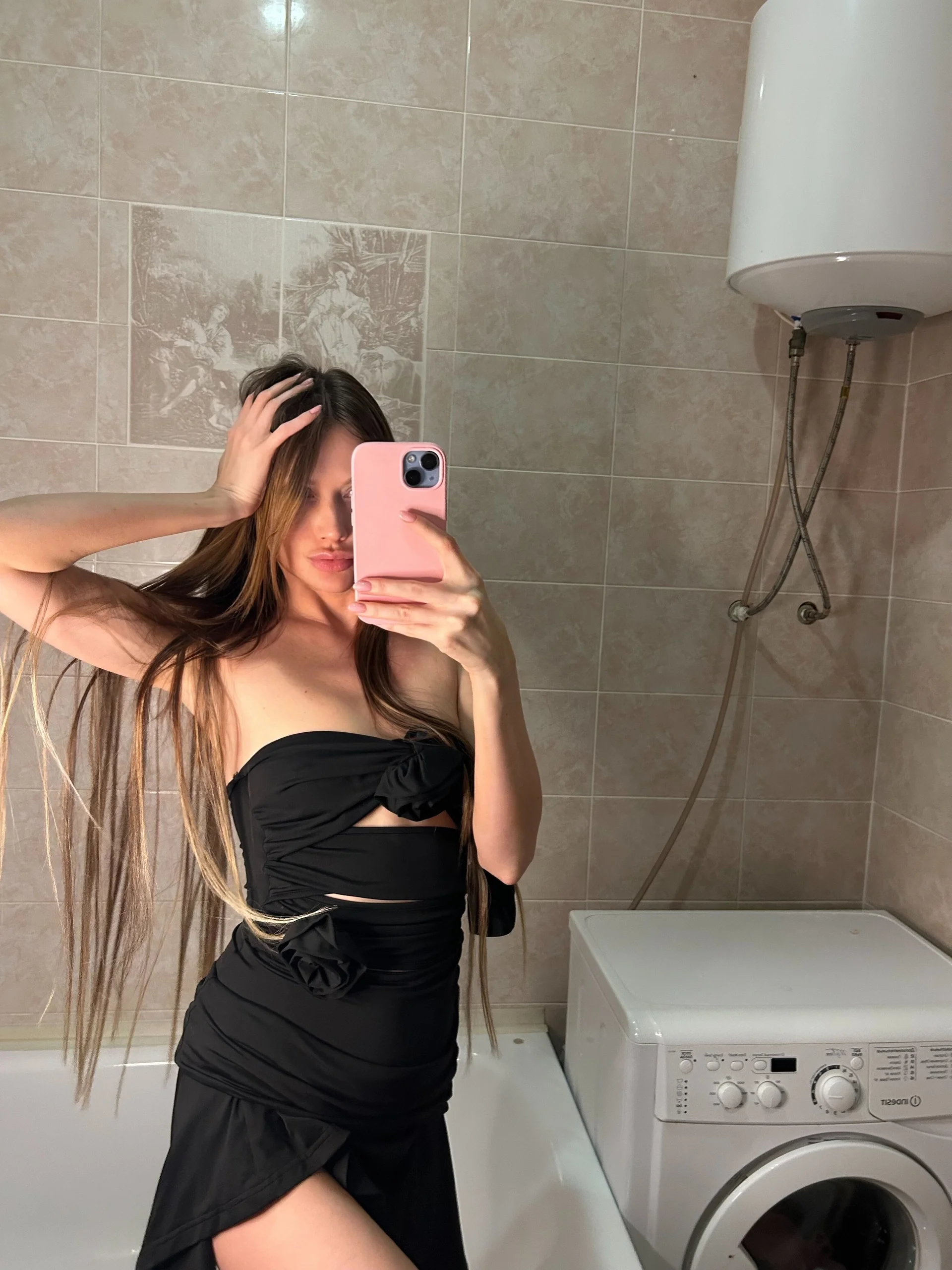 XXX Porn Photo of Nude AliceeXHottie 6