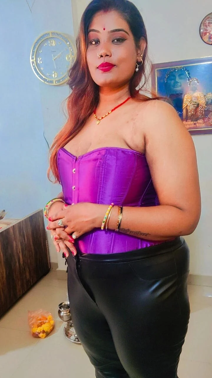 XXX Porn Photo of Nude Rashiqueen 1
