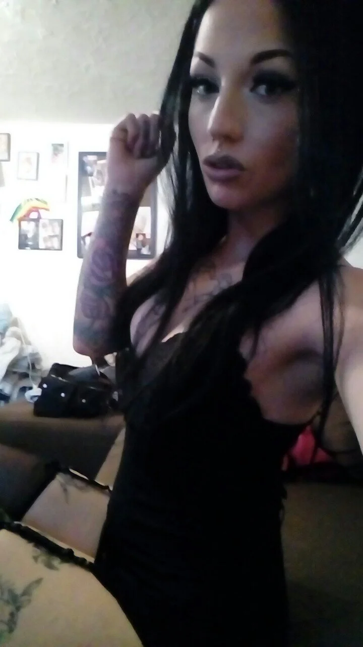 XXX Porn Photo of Nude RoxxyInk 77