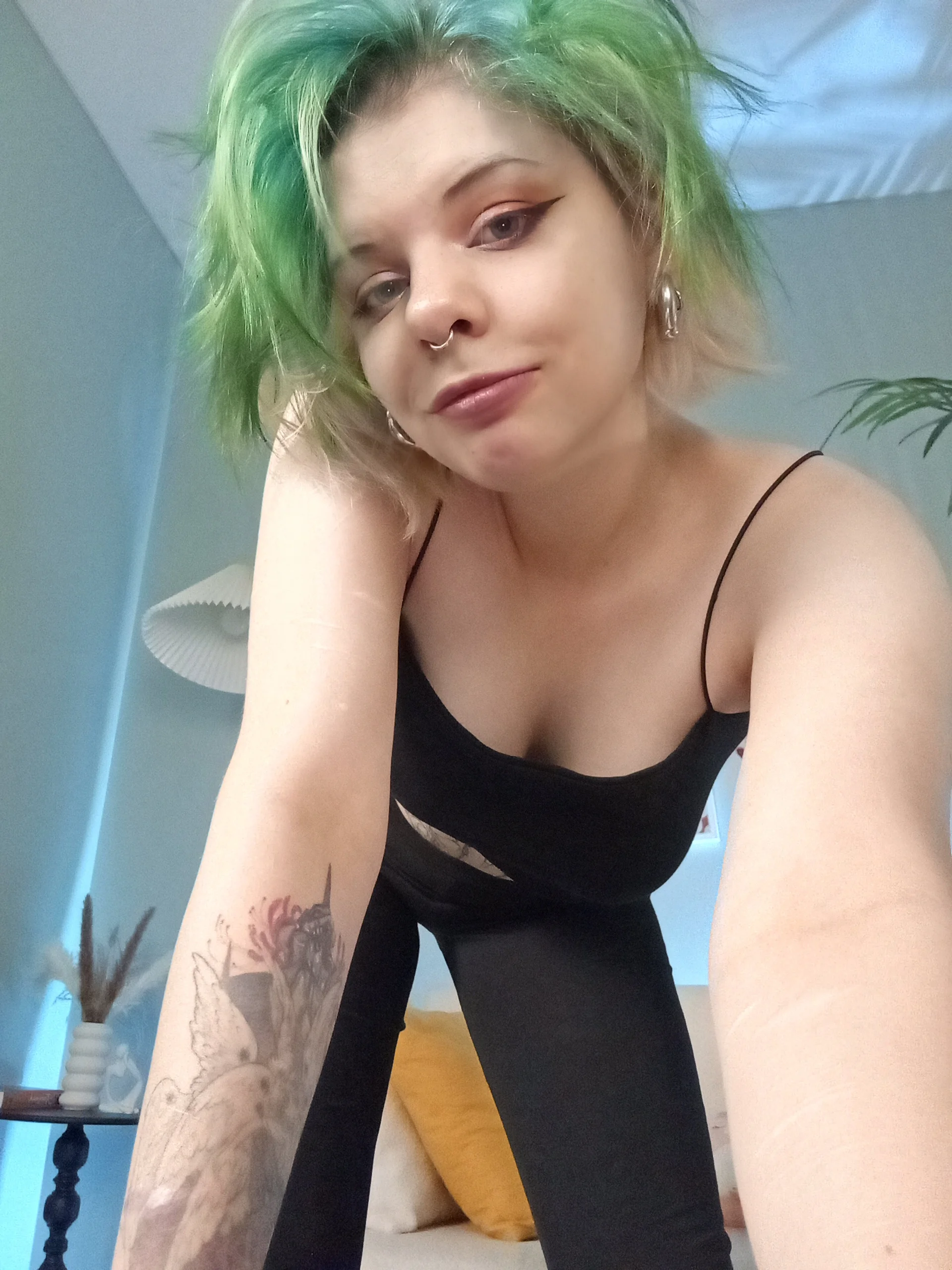 XXX Porn Photo of Nude Alice_Zev 4