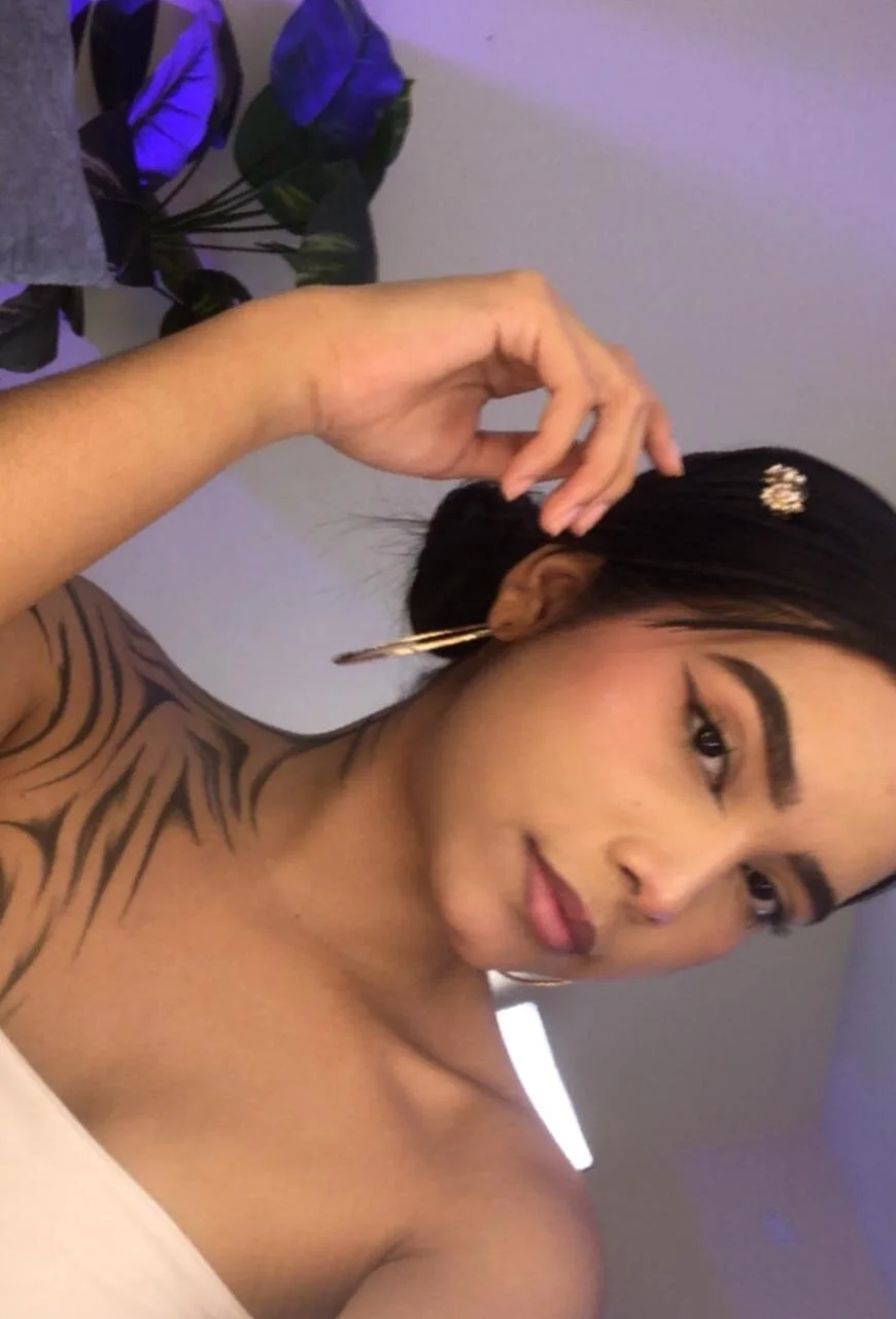 XXX Porn Photo of Nude emma_hamilton_ 8