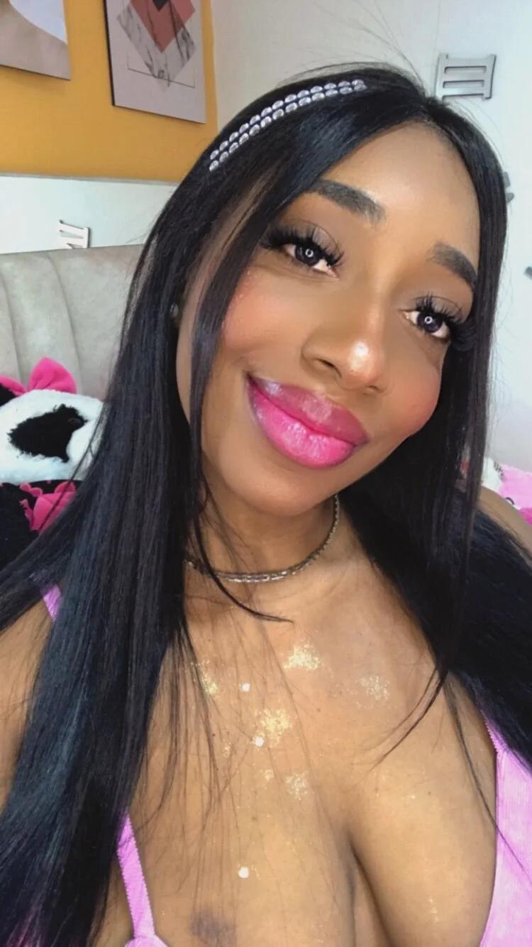 XXX Porn Photo of Nude charlottebrowns_ 12