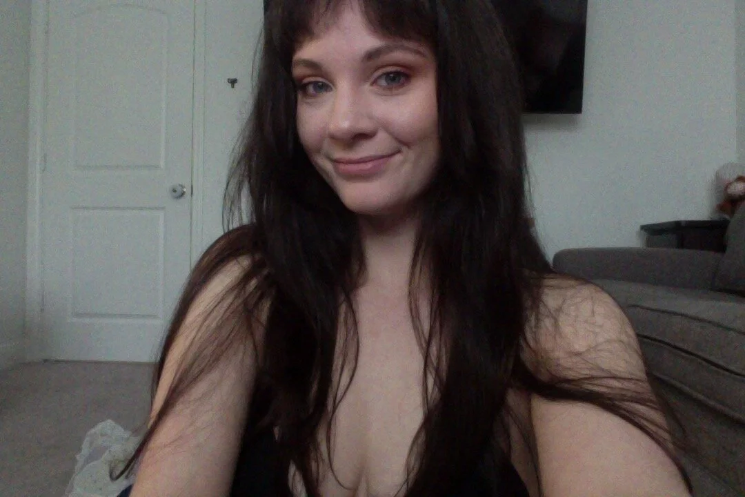 XXX Porn Photo of Nude emerieskye20 1