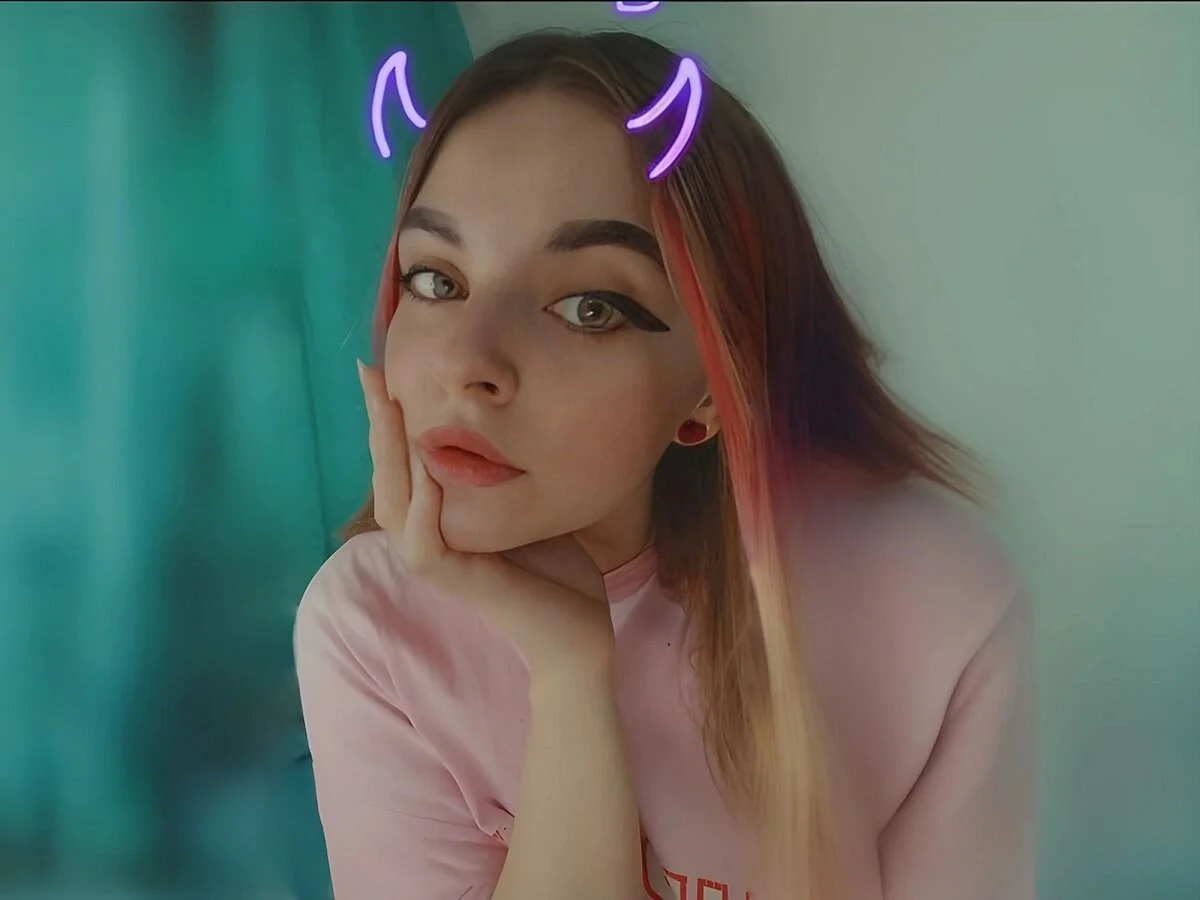 XXX Porn Photo of Nude Kira_Sakix 2