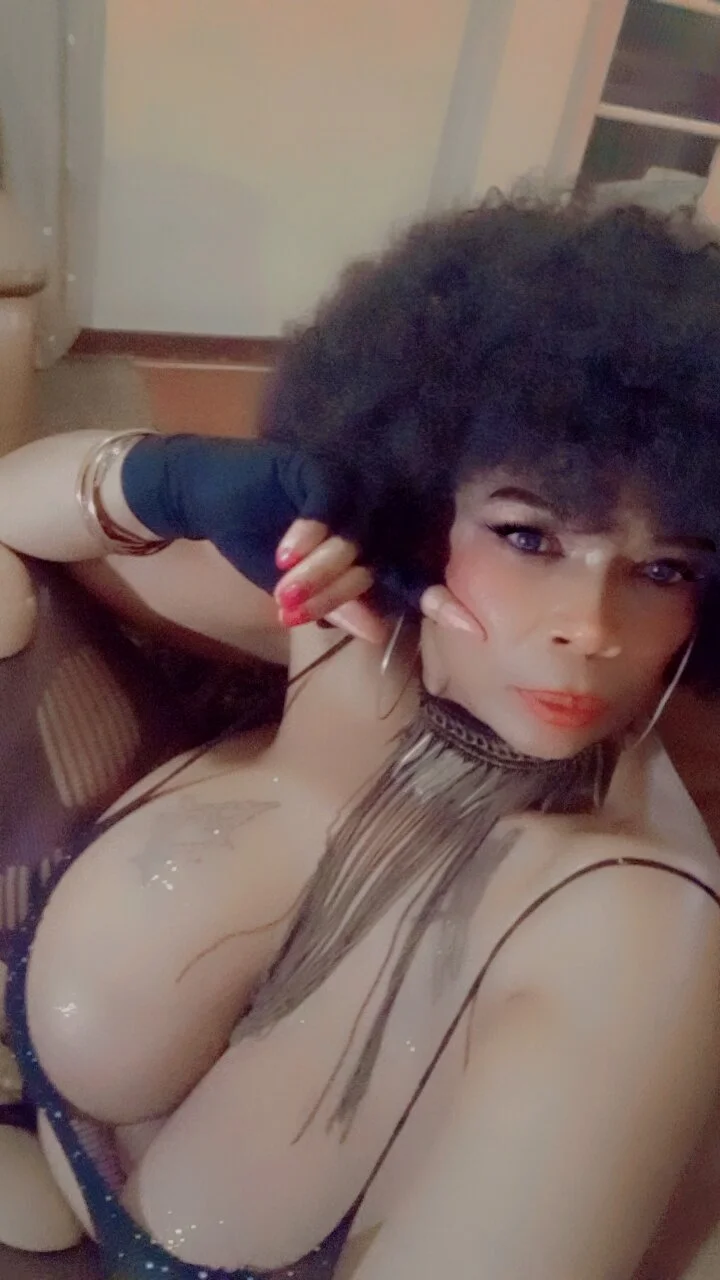 XXX Porn Photo of Nude Gucci_Bx 410