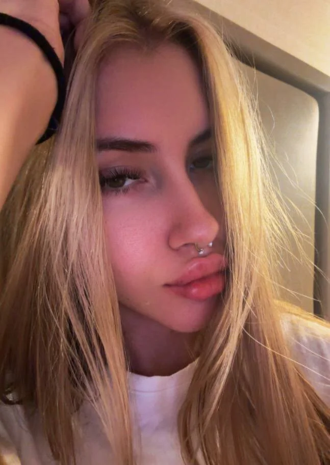 XXX Porn Photo of Nude Riri_kikki 1
