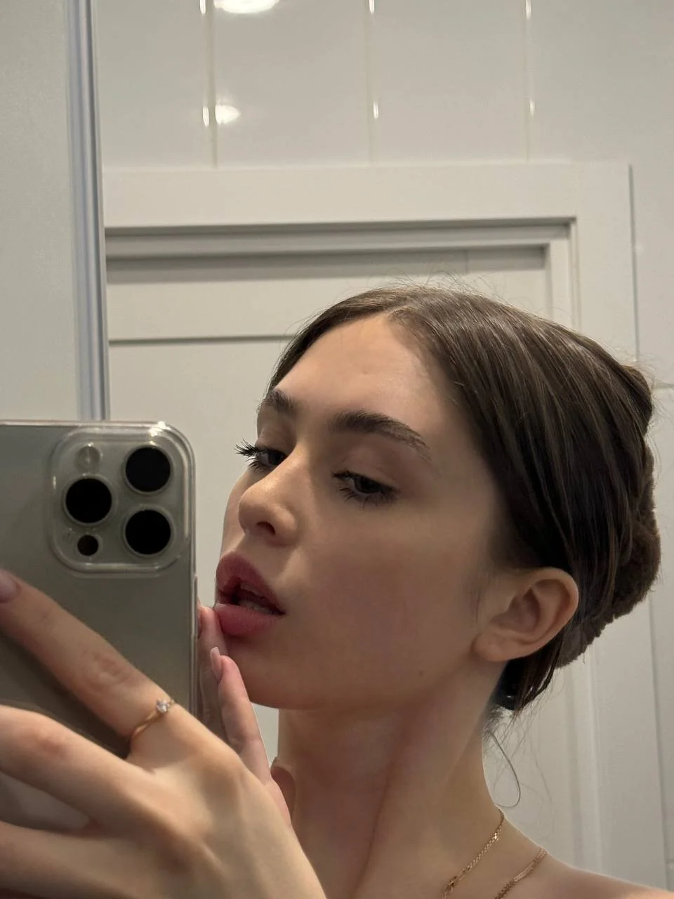 XXX Porn Photo of Nude BlerLessly 52