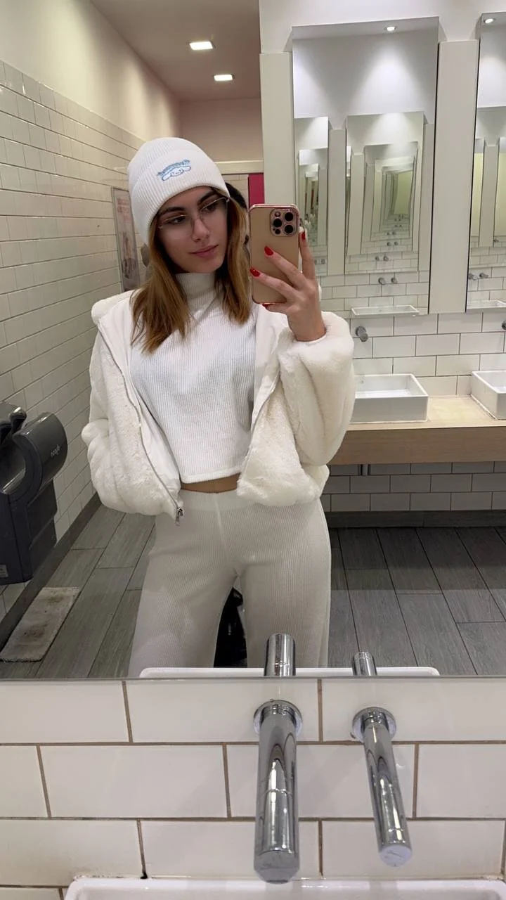 XXX Porn Photo of Nude AnisiaConnor 17