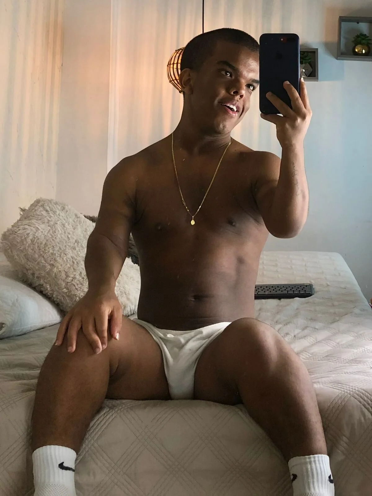 XXX Porn Photo of Nude CHARLIE_WALKERR 2