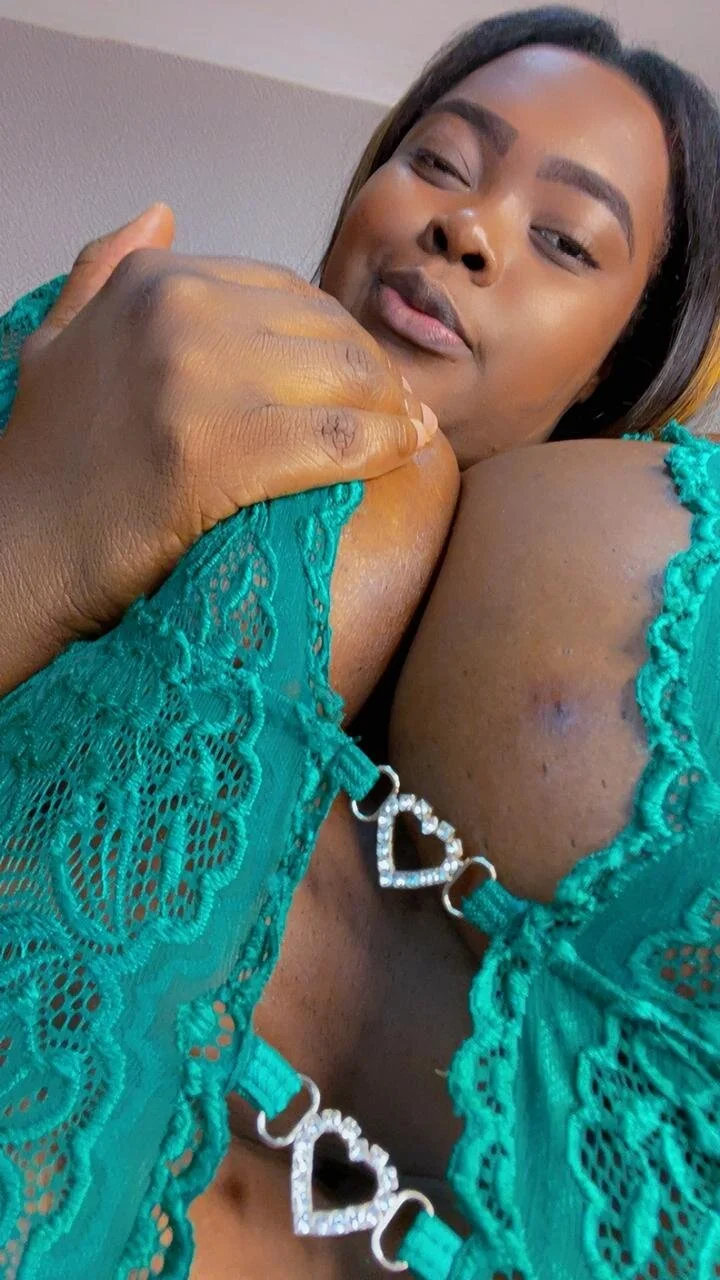 XXX Porn Photo of Nude ReaGrant 20