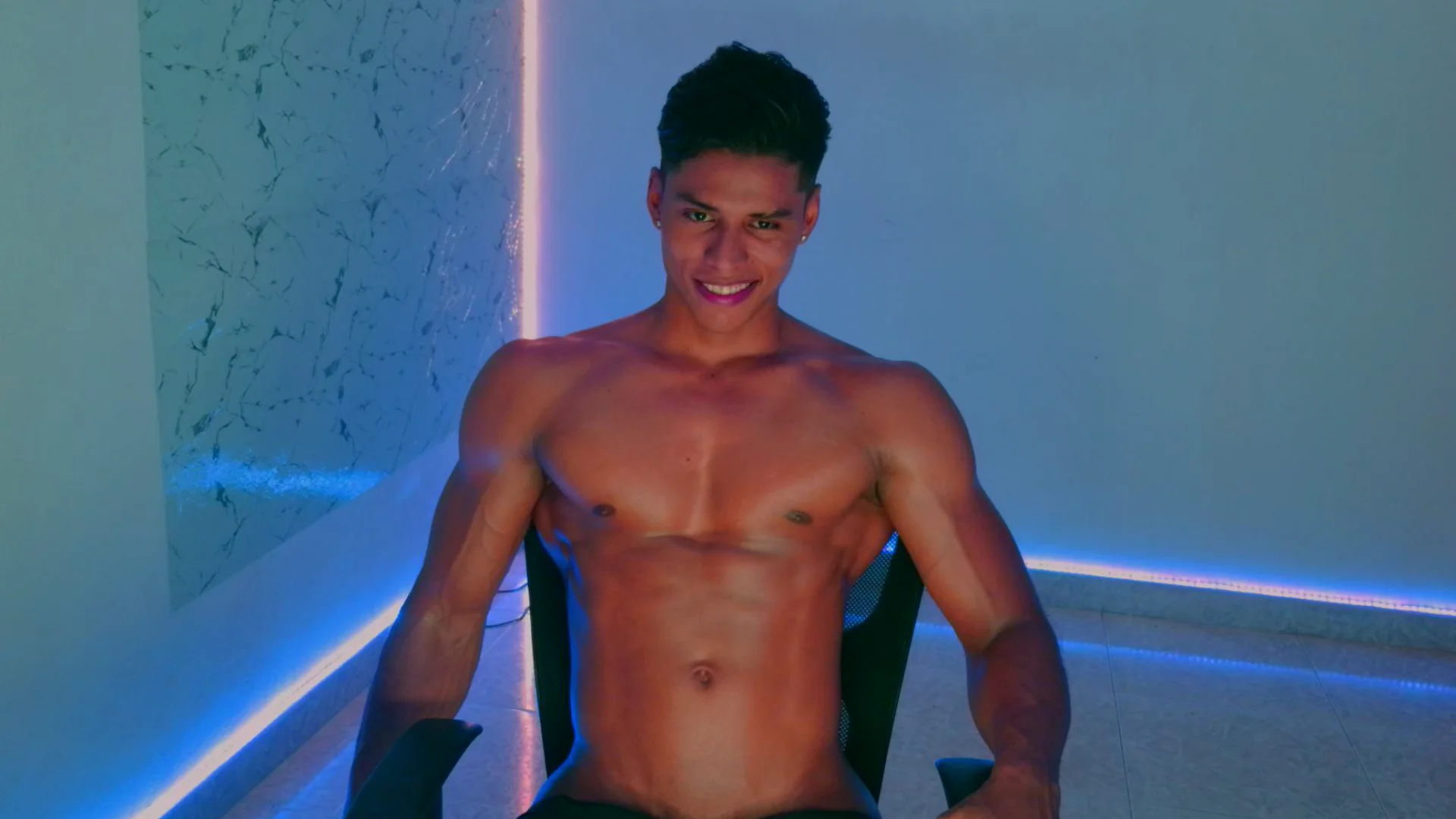 XXX Porn Photo of Nude ken__owens 110