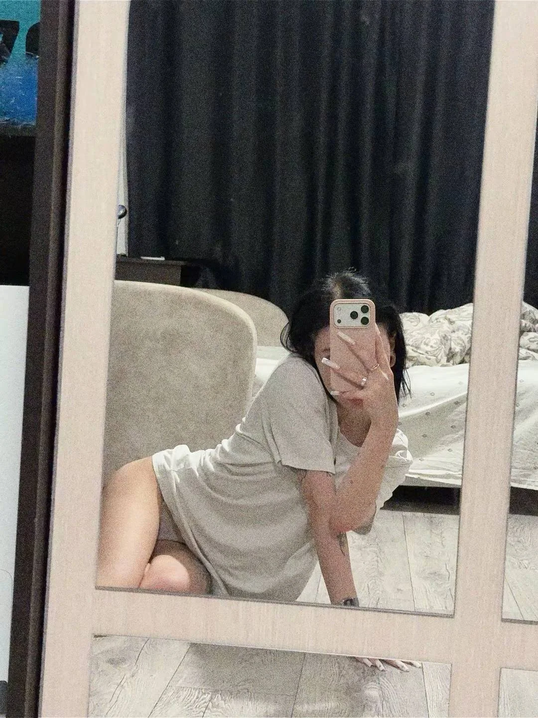 XXX Porn Photo of Nude ILYMellow 2