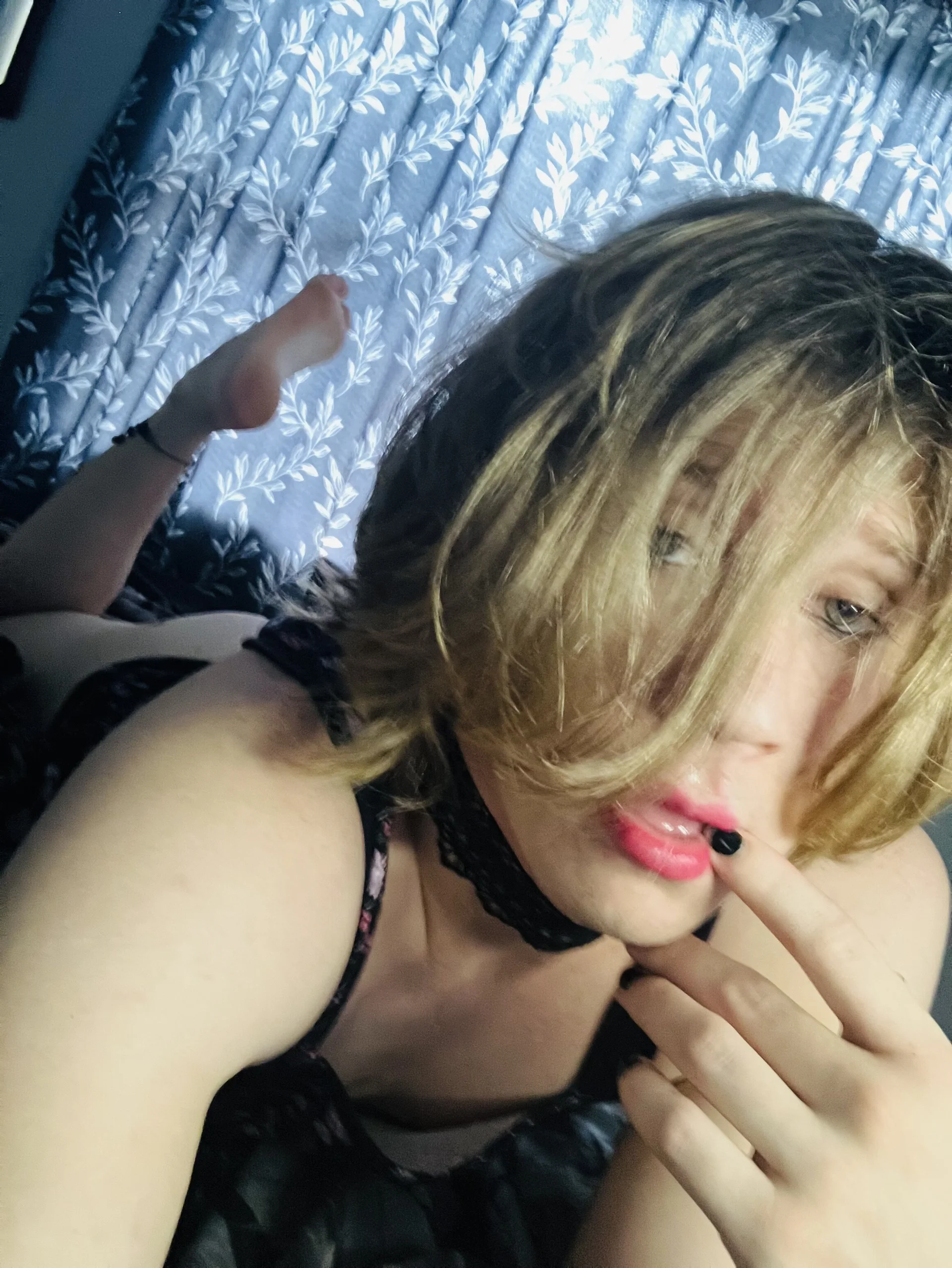 XXX Porn Photo of Nude XBubbleGumX 2