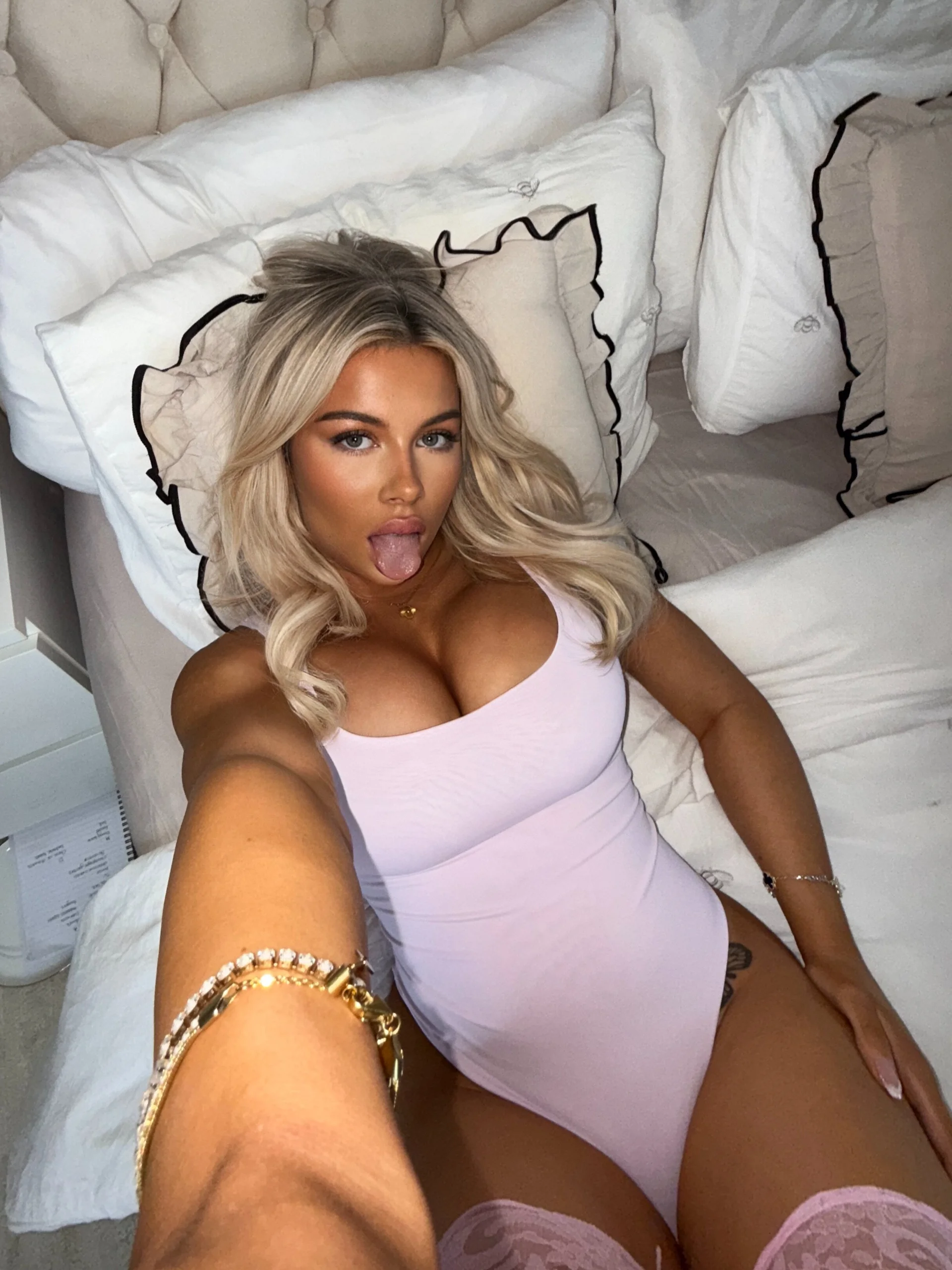 XXX Porn Photo of Nude tanishalouu 2