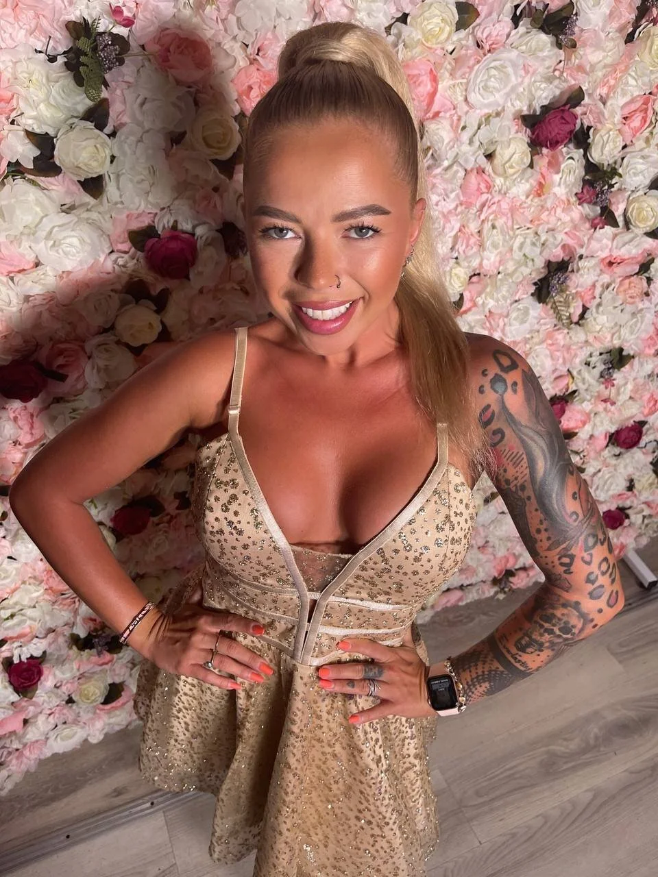 XXX Porn Photo of Nude RedLaraa 45