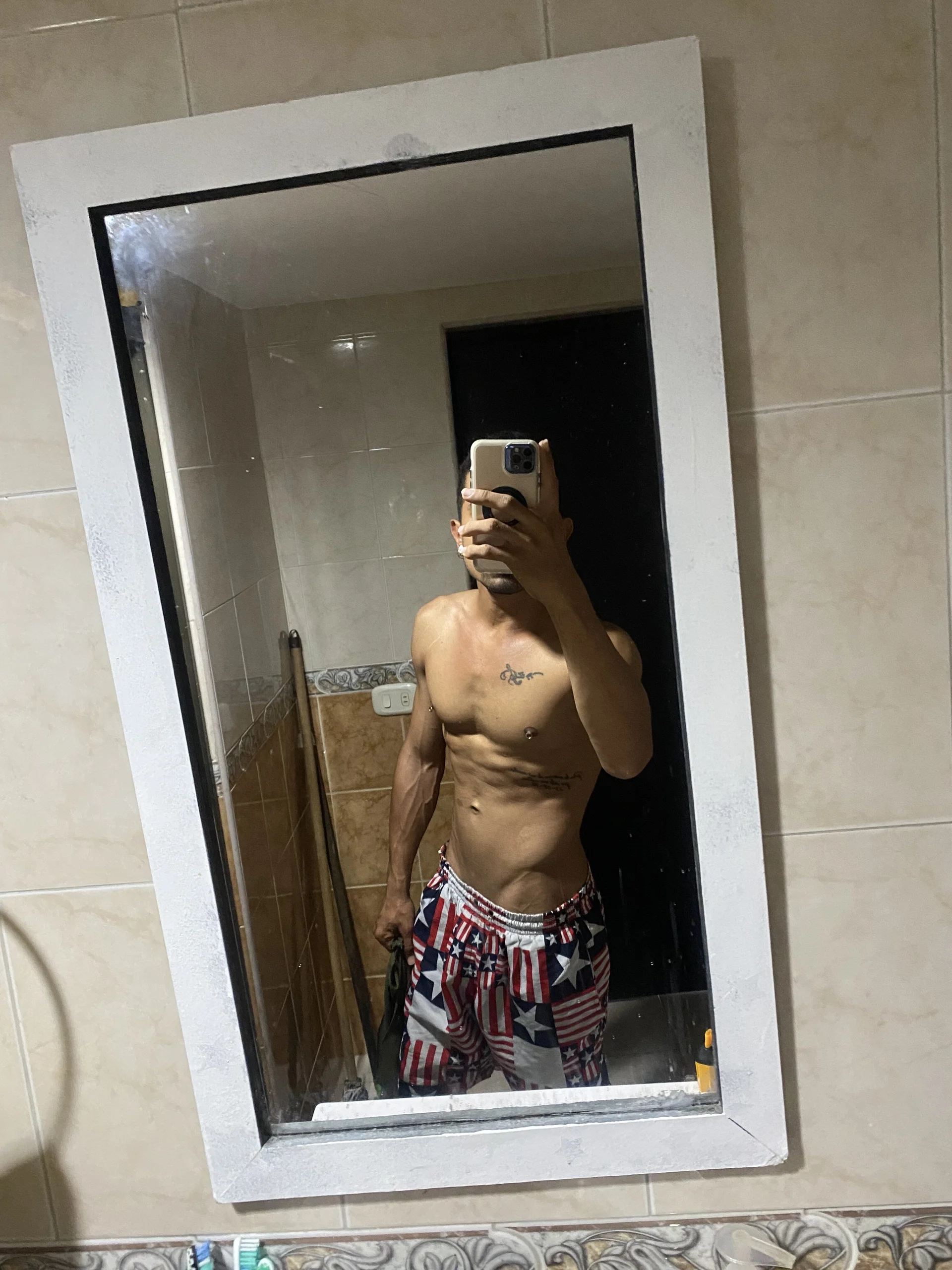 XXX Porn Photo of Nude PullingBarbican 5