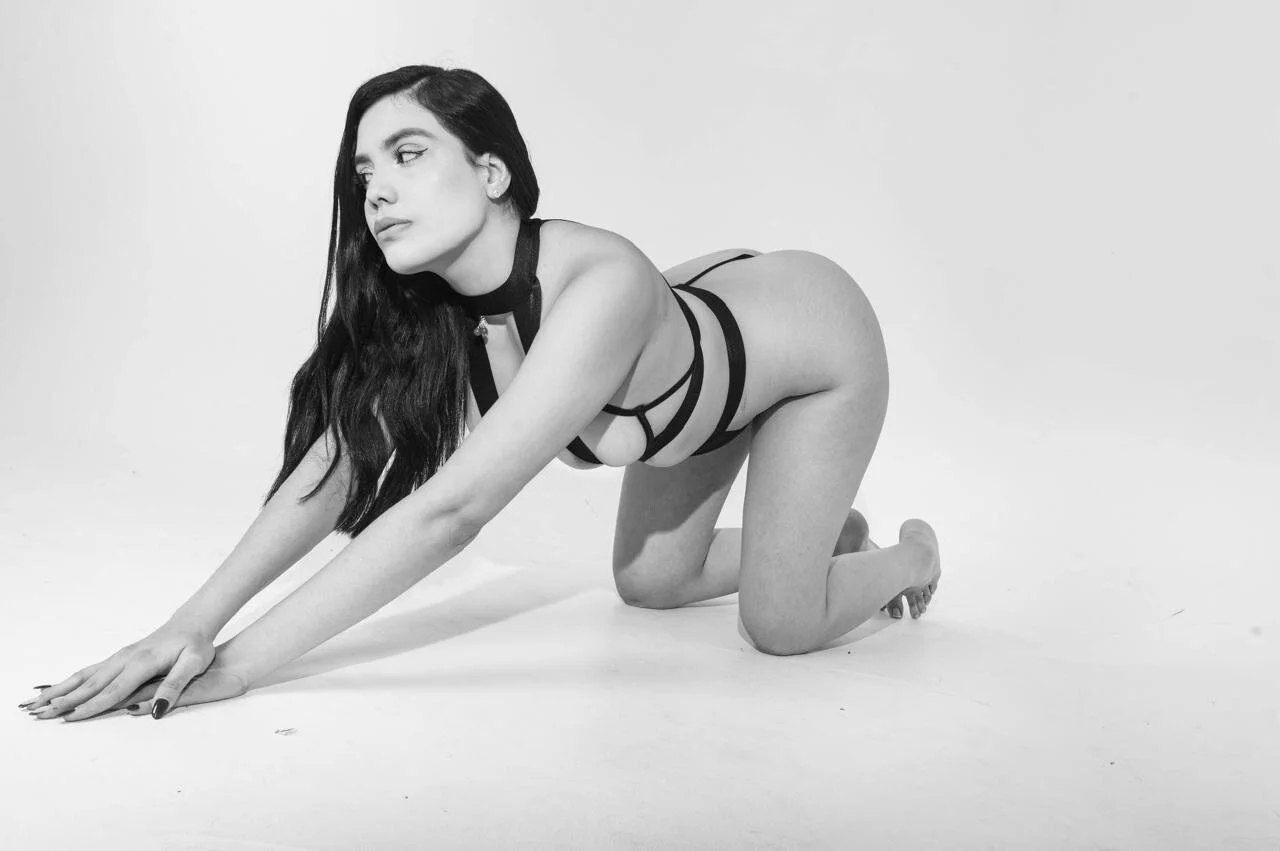 XXX Porn Photo of Nude RenataLeclair 36
