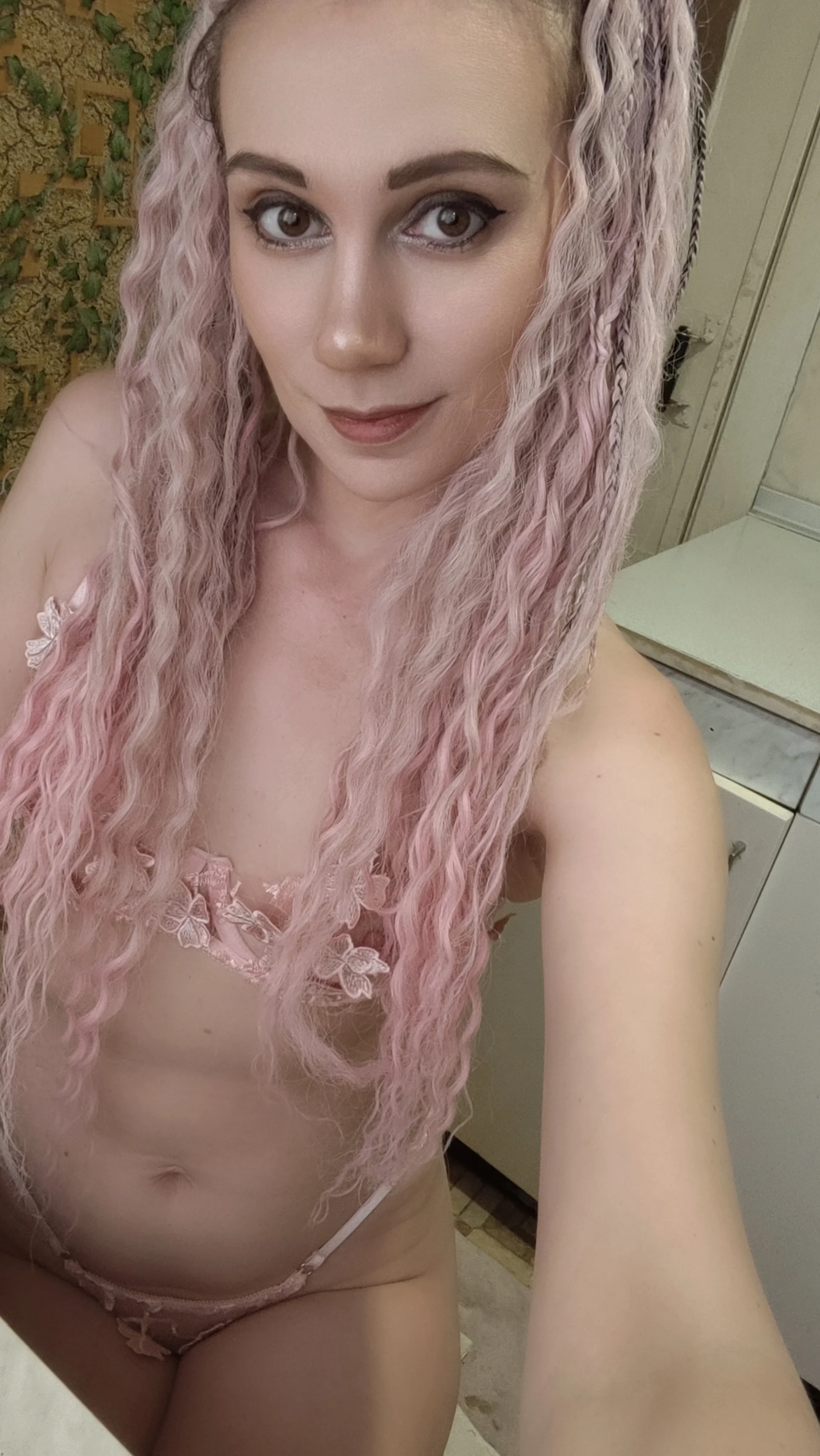 XXX Porn Photo of Nude Cristall_Avyy 48