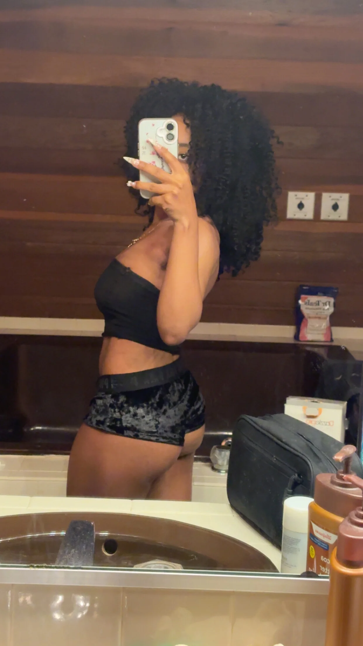 XXX Porn Photo of Nude lifeoftt_19xx 126