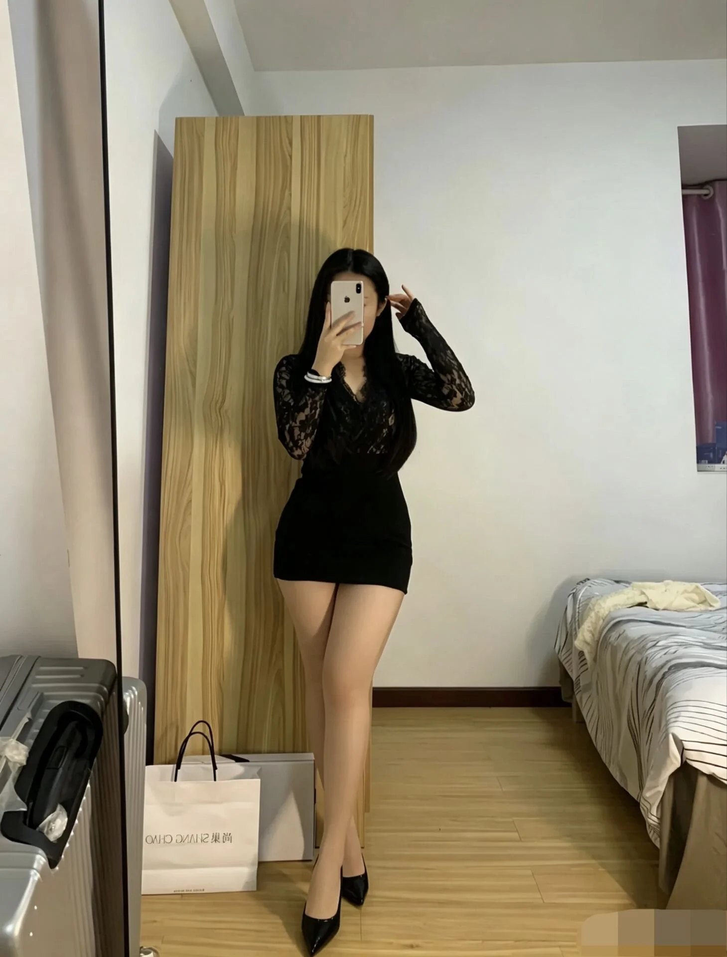 XXX Porn Photo of Nude AIone_se 5