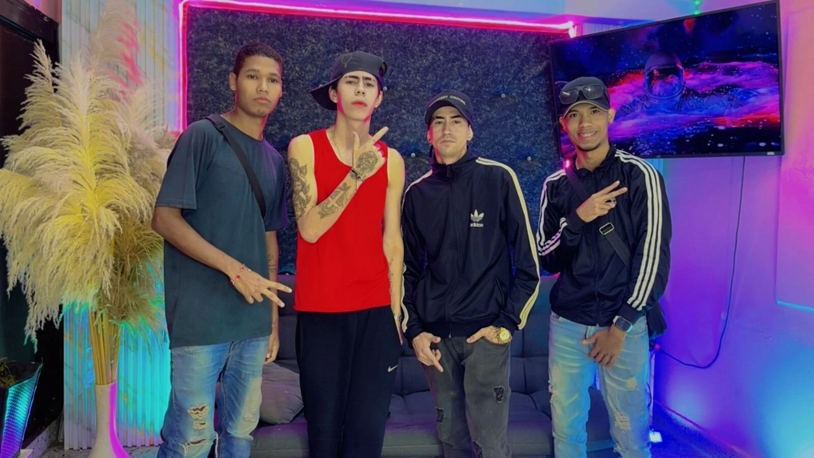 XXX Porn Photo of Nude Gang_Members_xxx 5